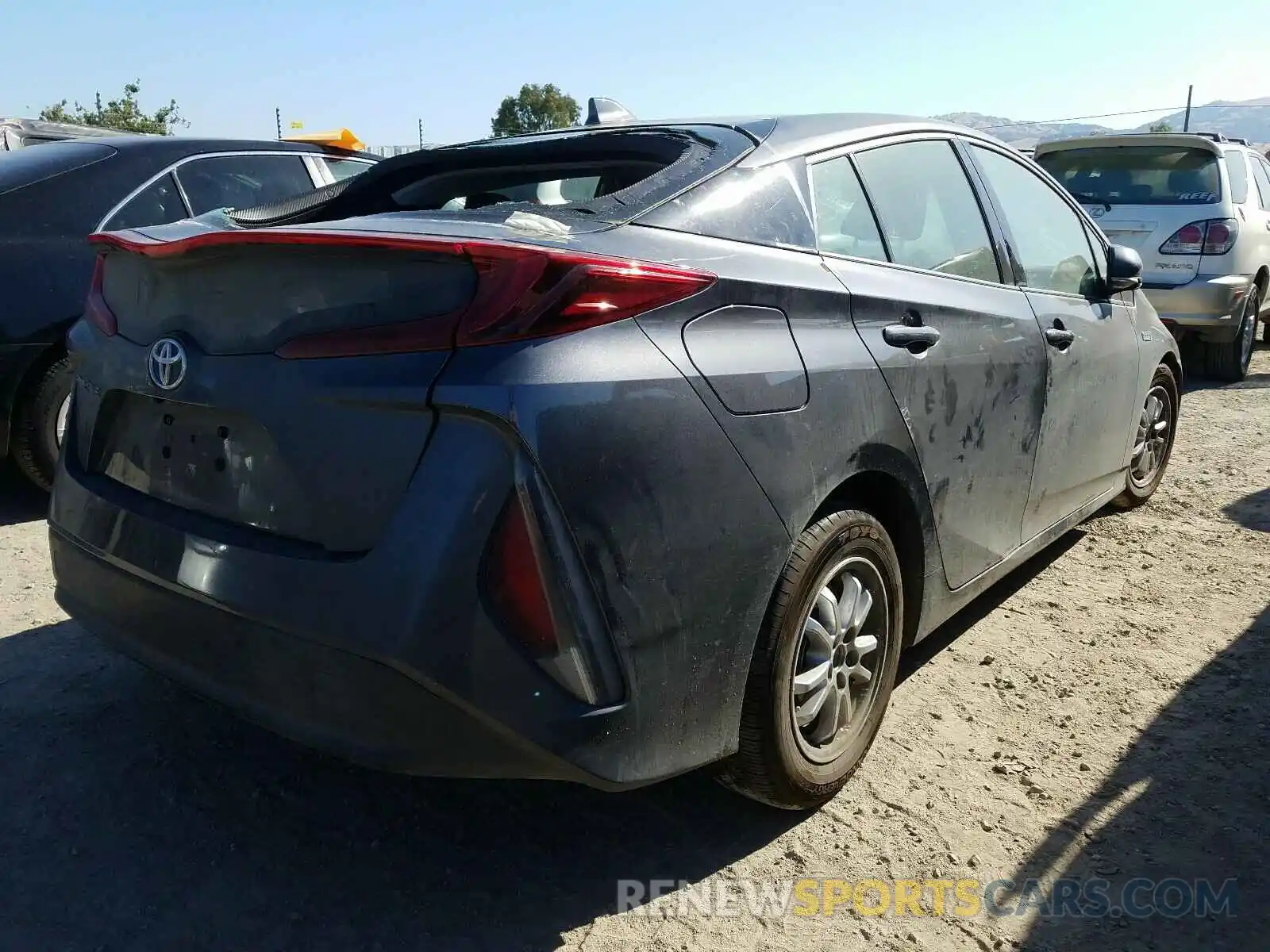 4 Фотография поврежденного автомобиля JTDKARFP0L3128501 TOYOTA PRIUS 2020