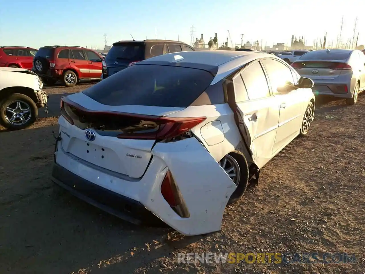 9 Фотография поврежденного автомобиля JTDKARFP1L3124134 TOYOTA PRIUS 2020