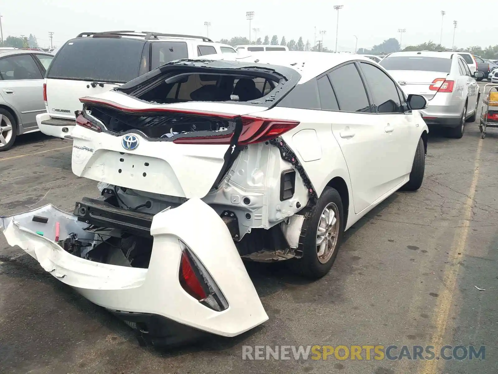 4 Photograph of a damaged car JTDKARFP2L3136857 TOYOTA PRIUS 2020