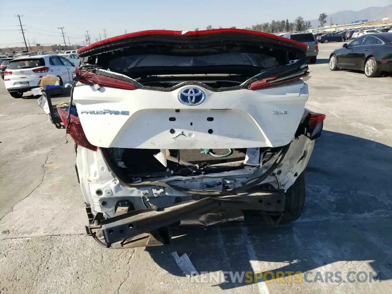 9 Photograph of a damaged car JTDKARFP3L3122272 TOYOTA PRIUS 2020