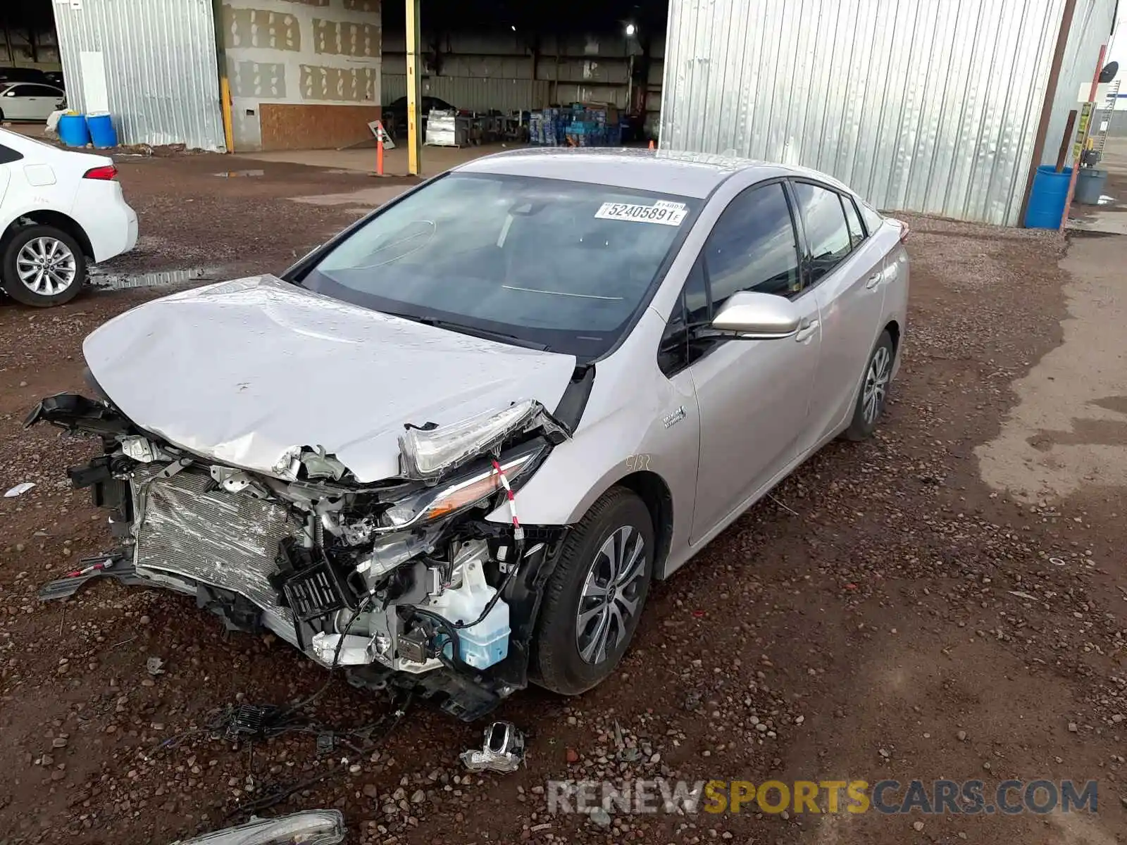 2 Фотография поврежденного автомобиля JTDKARFP3L3152372 TOYOTA PRIUS 2020