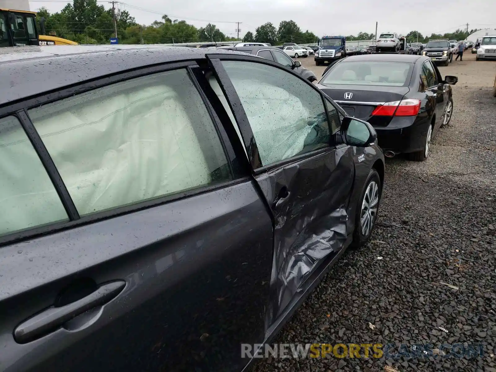 9 Photograph of a damaged car JTDKARFP6L3131404 TOYOTA PRIUS 2020