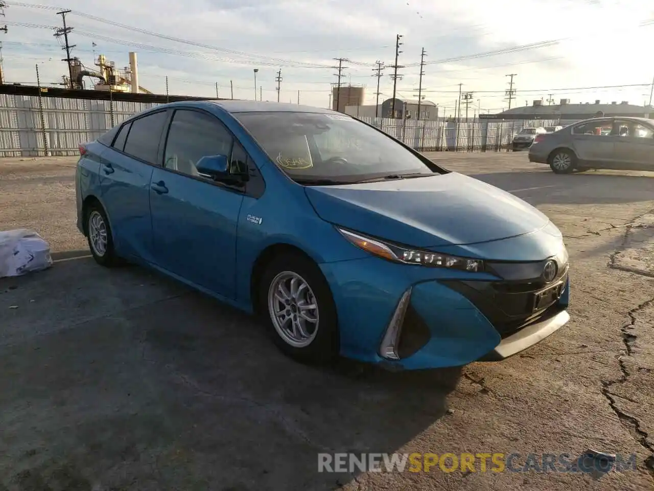 1 Фотография поврежденного автомобиля JTDKARFPXL3135567 TOYOTA PRIUS 2020