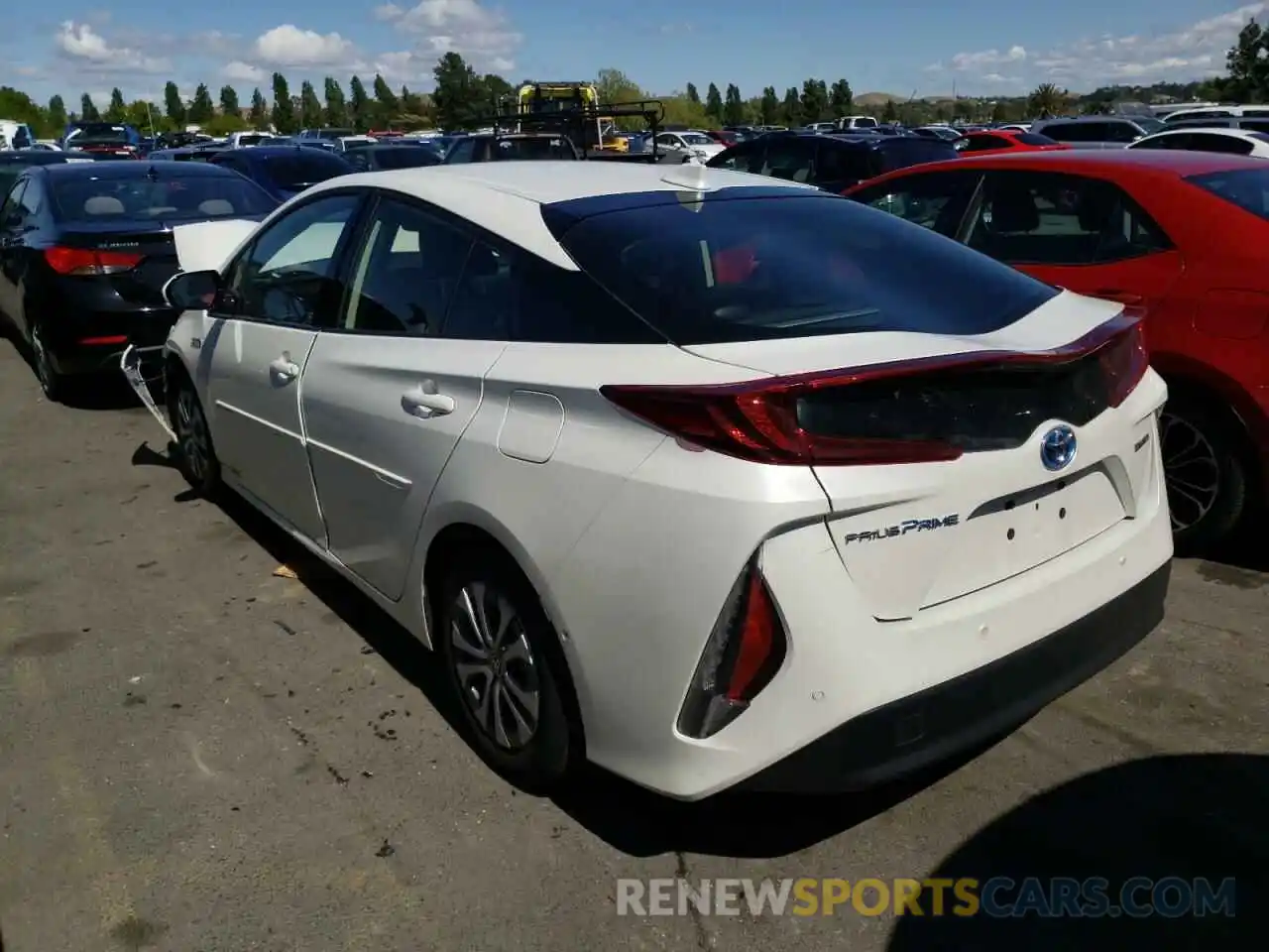 3 Фотография поврежденного автомобиля JTDKARFPXL3158430 TOYOTA PRIUS 2020