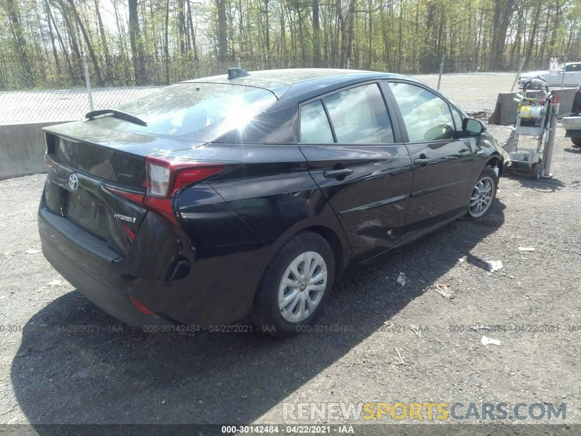 4 Photograph of a damaged car JTDKARFU2L3105551 TOYOTA PRIUS 2020