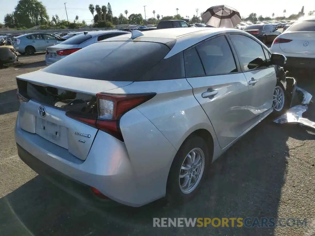 4 Photograph of a damaged car JTDKARFU2L3112452 TOYOTA PRIUS 2020