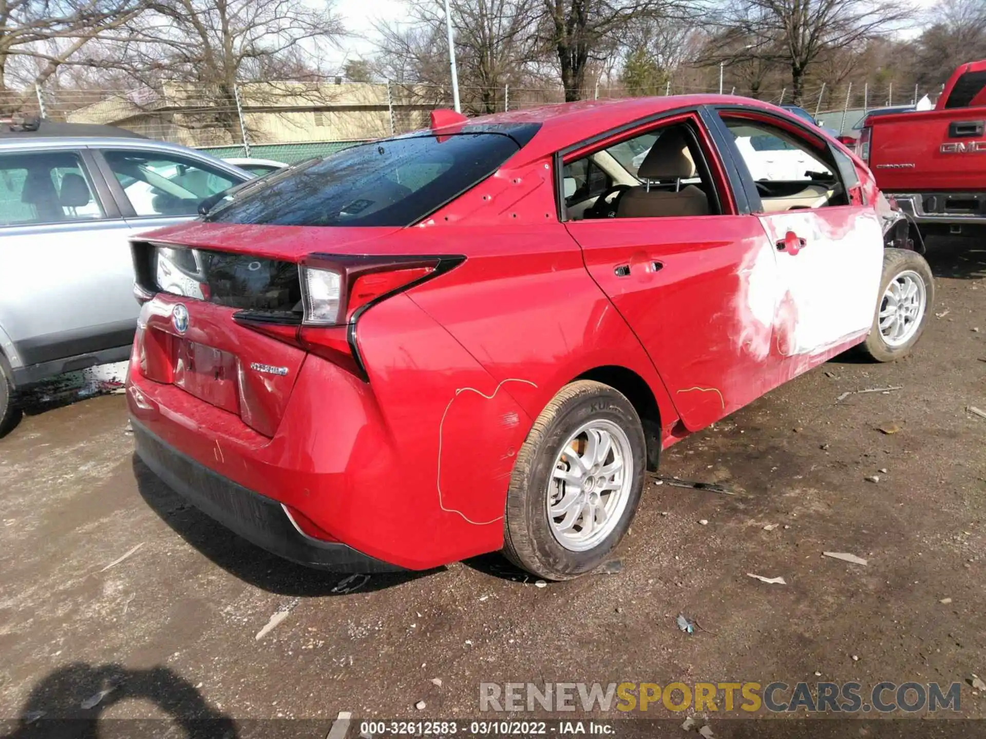 4 Photograph of a damaged car JTDKARFU2L3122642 TOYOTA PRIUS 2020