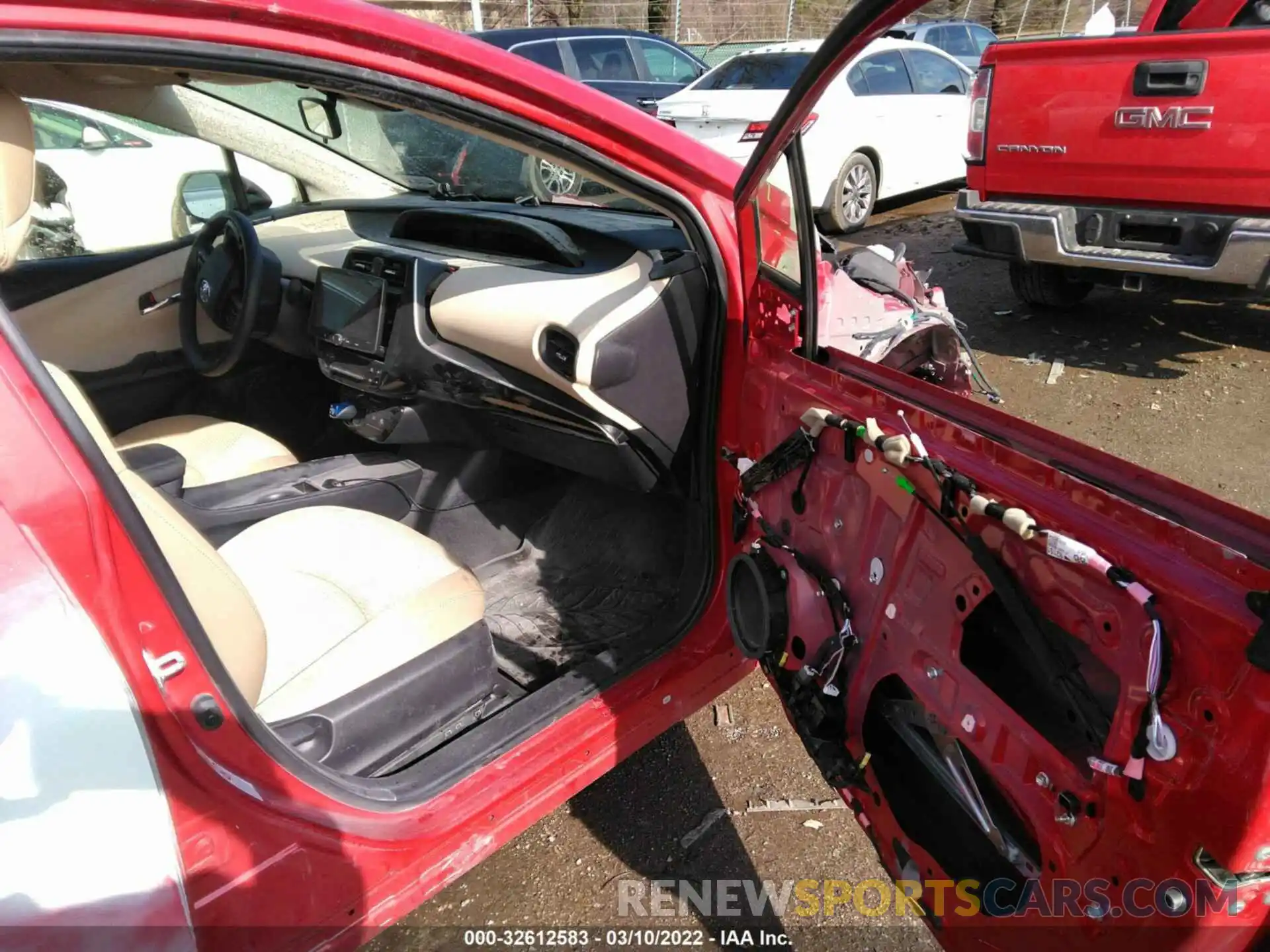 5 Photograph of a damaged car JTDKARFU2L3122642 TOYOTA PRIUS 2020