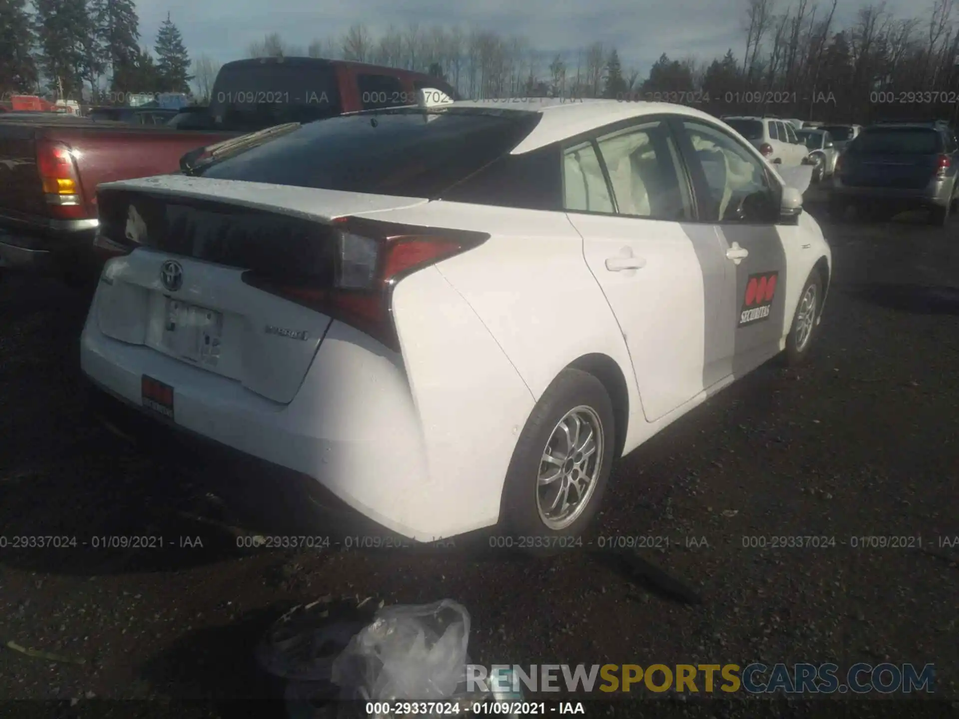 4 Photograph of a damaged car JTDKARFU2L3124519 TOYOTA PRIUS 2020