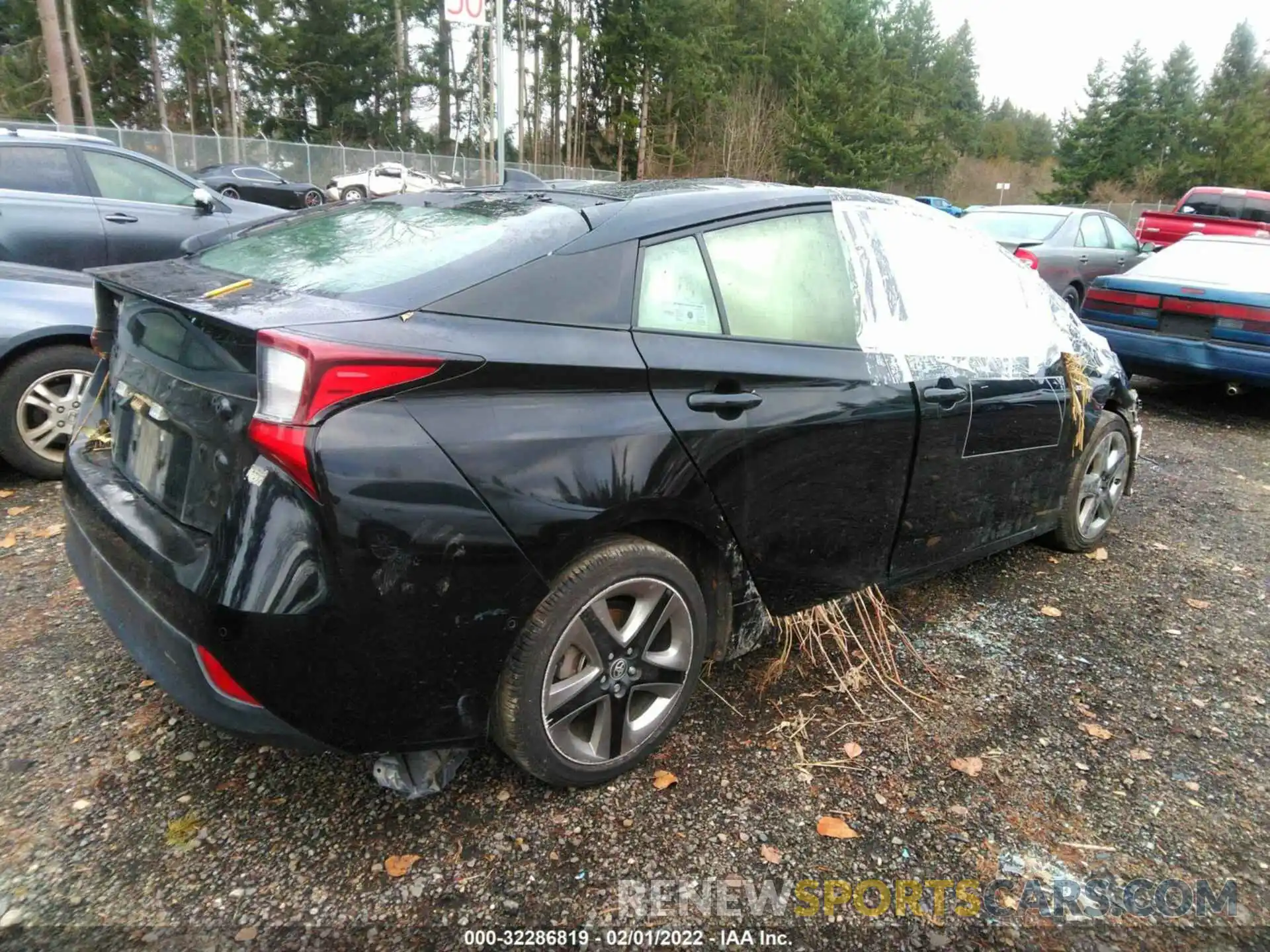 4 Фотография поврежденного автомобиля JTDKARFU3L3116073 TOYOTA PRIUS 2020