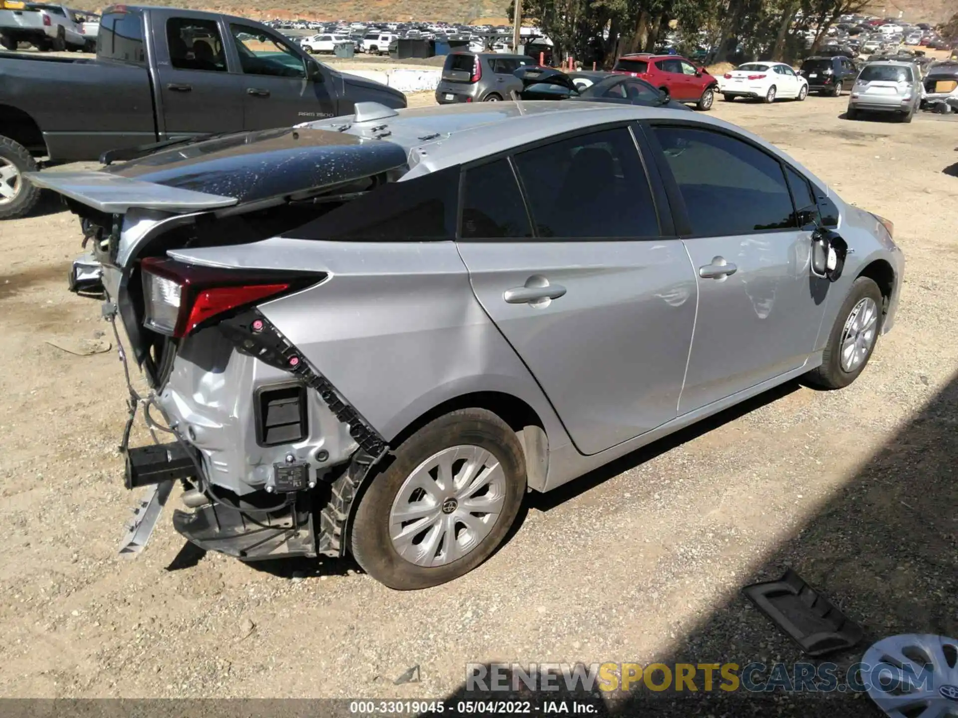 4 Фотография поврежденного автомобиля JTDKARFU3L3123041 TOYOTA PRIUS 2020