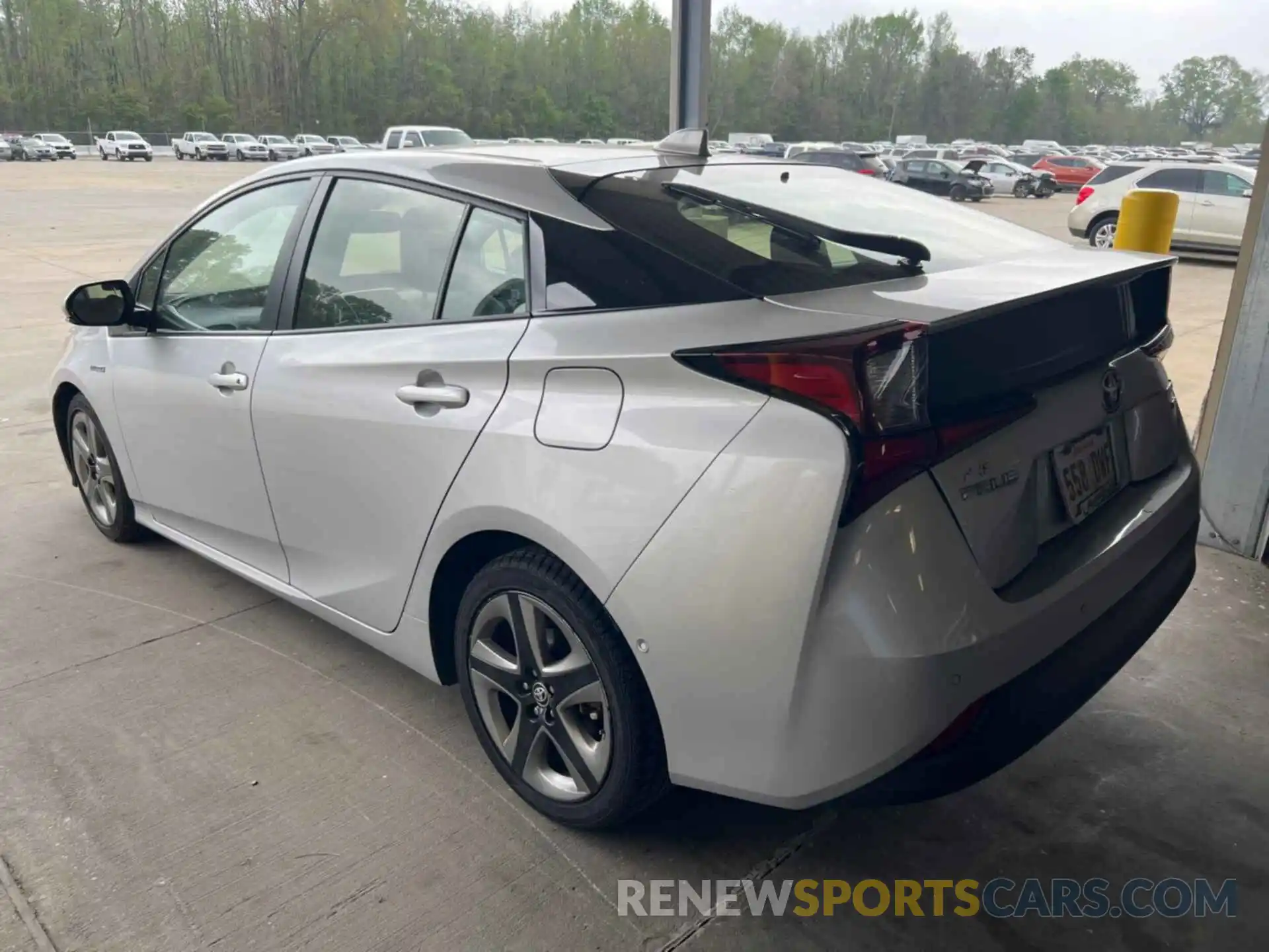 31 Photograph of a damaged car JTDKARFU3L3125114 TOYOTA PRIUS 2020