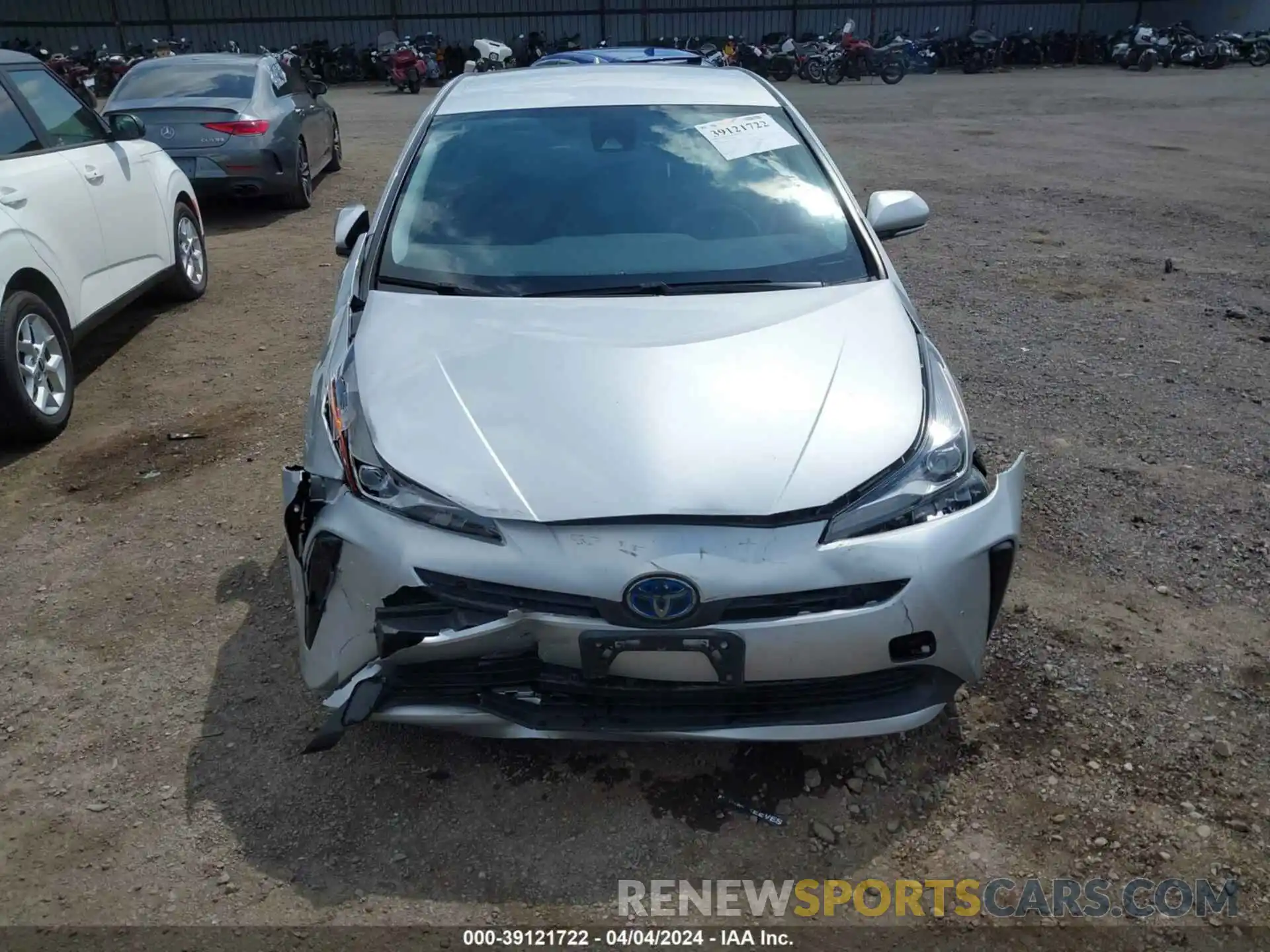 12 Photograph of a damaged car JTDKARFU4L3113862 TOYOTA PRIUS 2020