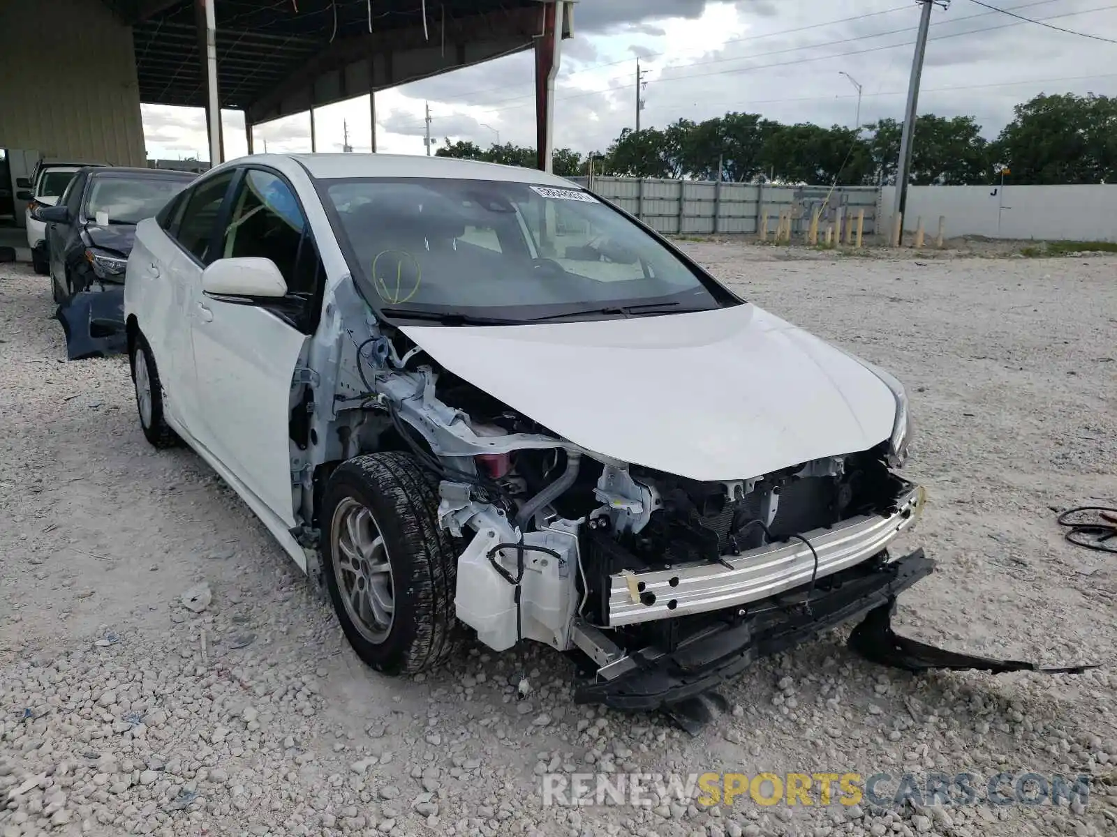 1 Photograph of a damaged car JTDKARFU4L3126224 TOYOTA PRIUS 2020