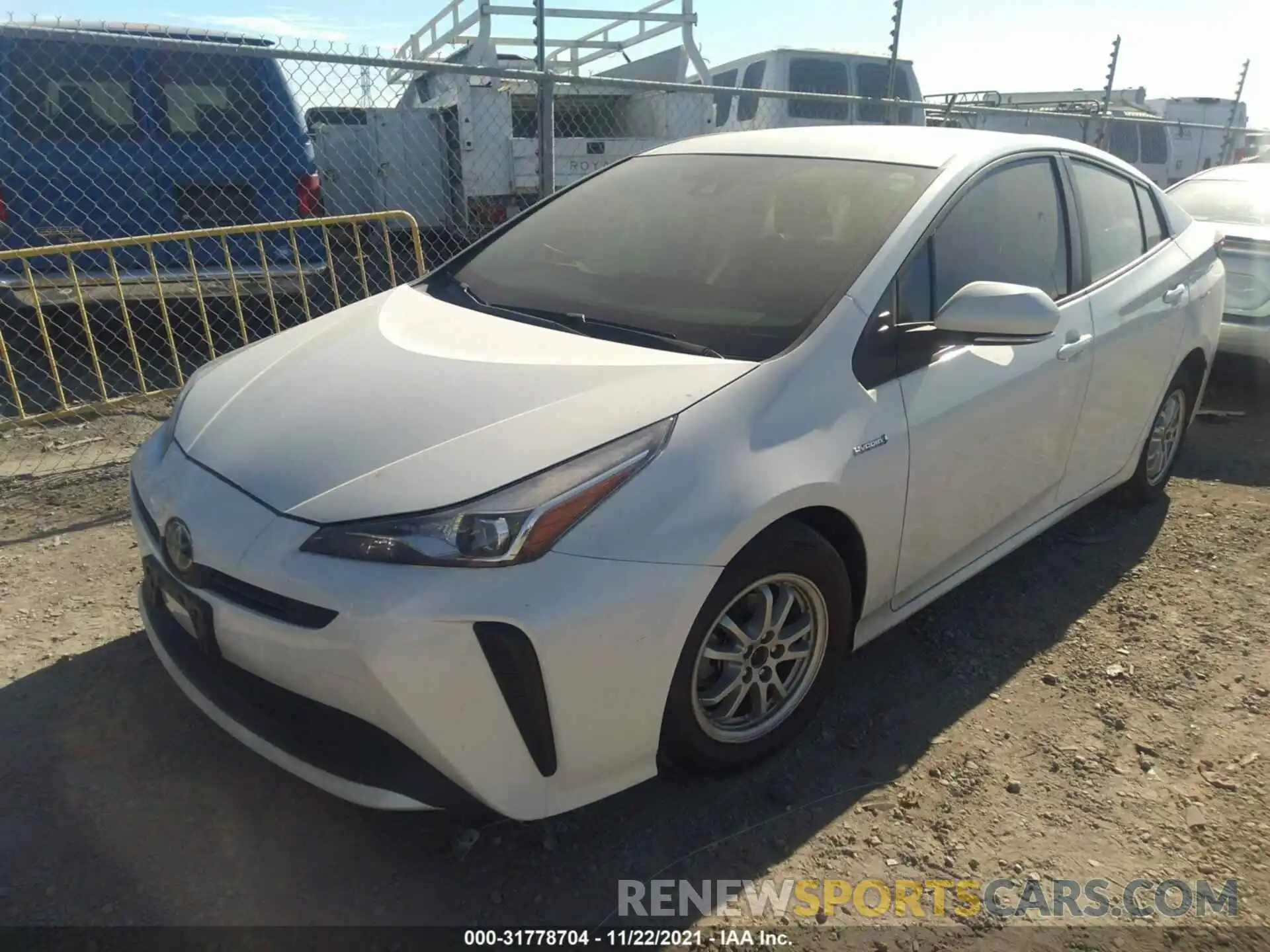 2 Фотография поврежденного автомобиля JTDKARFU5L3111053 TOYOTA PRIUS 2020