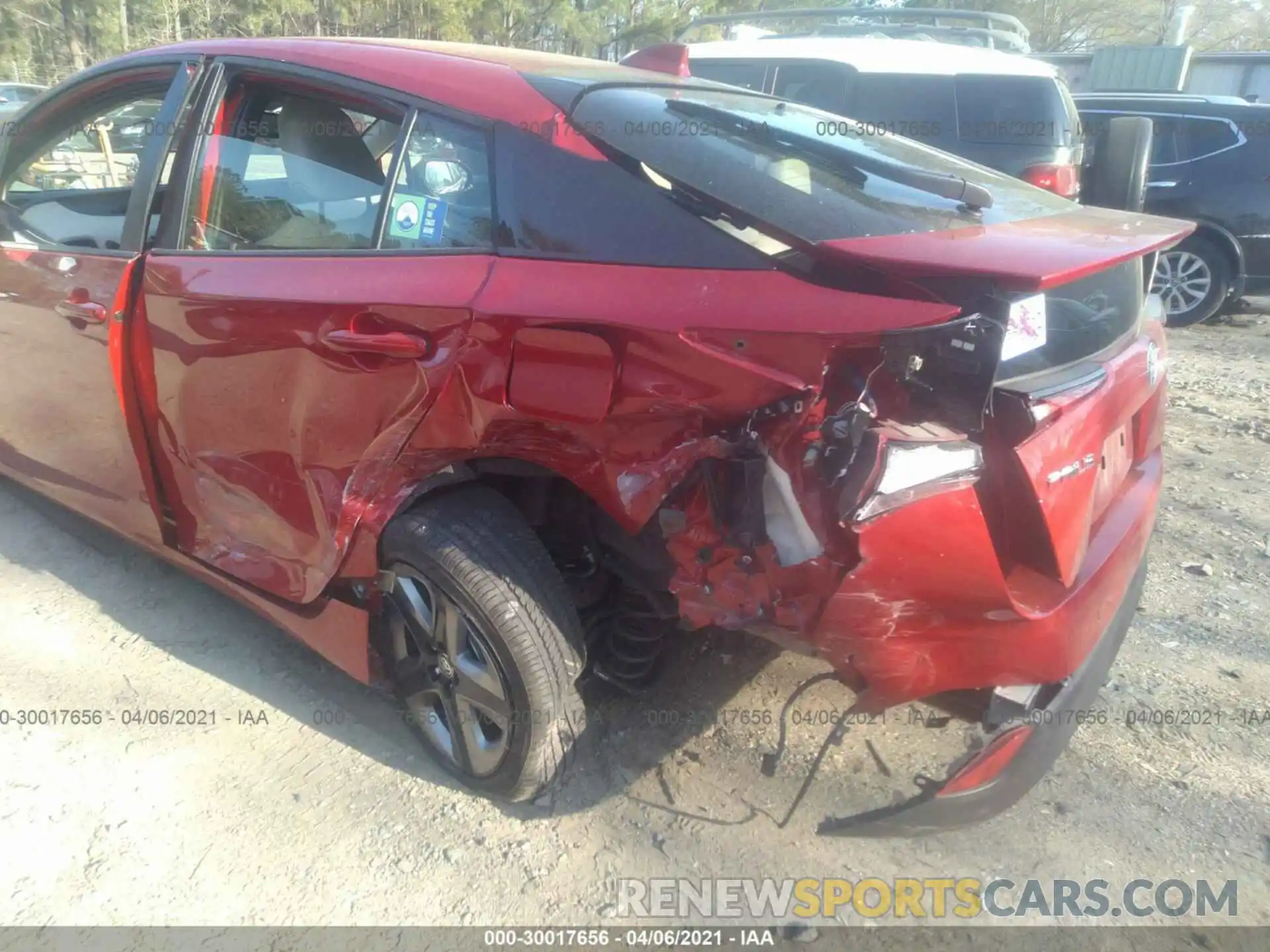 6 Фотография поврежденного автомобиля JTDKARFU6L3104841 TOYOTA PRIUS 2020