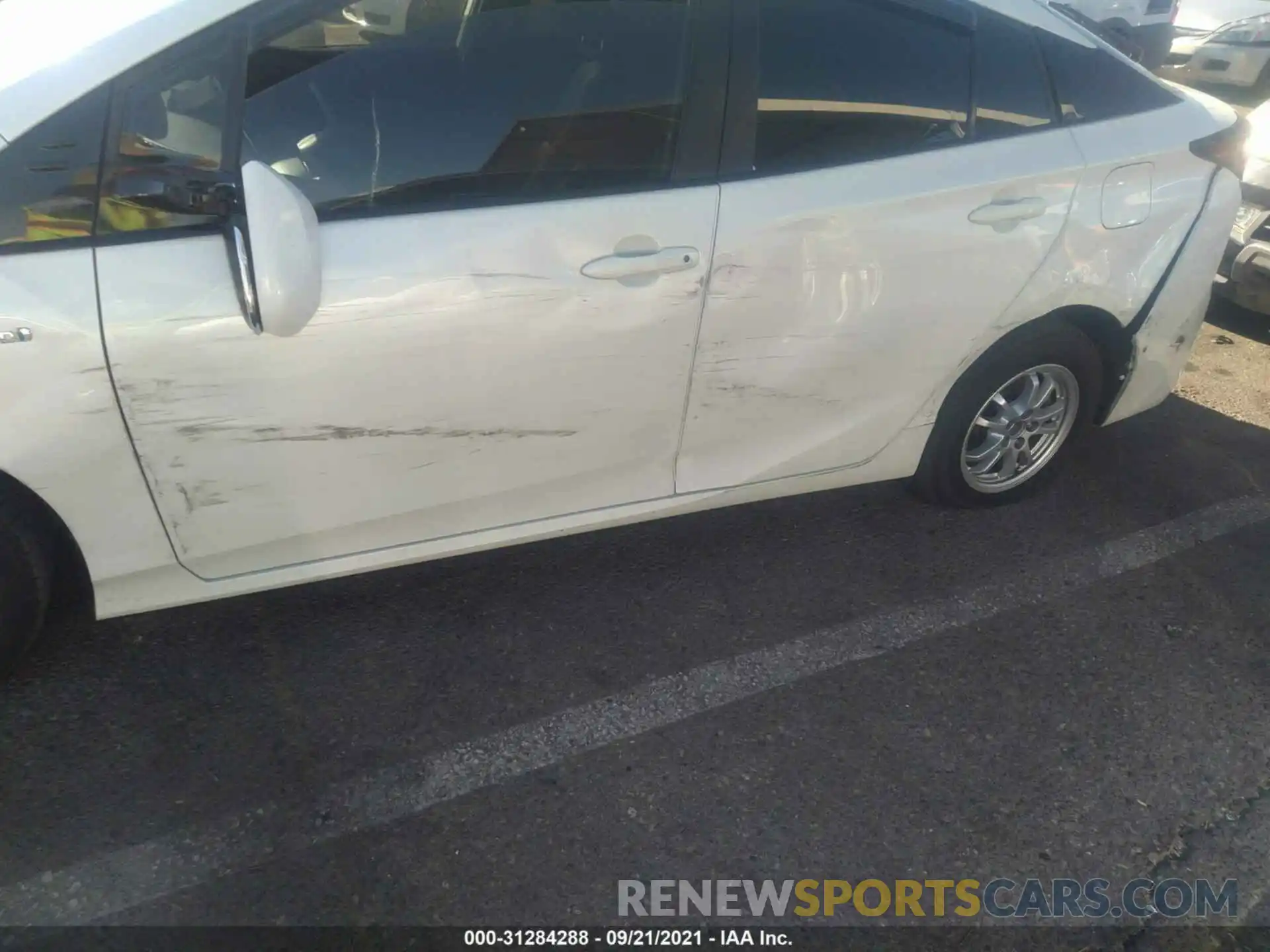 6 Photograph of a damaged car JTDKARFU6L3120425 TOYOTA PRIUS 2020