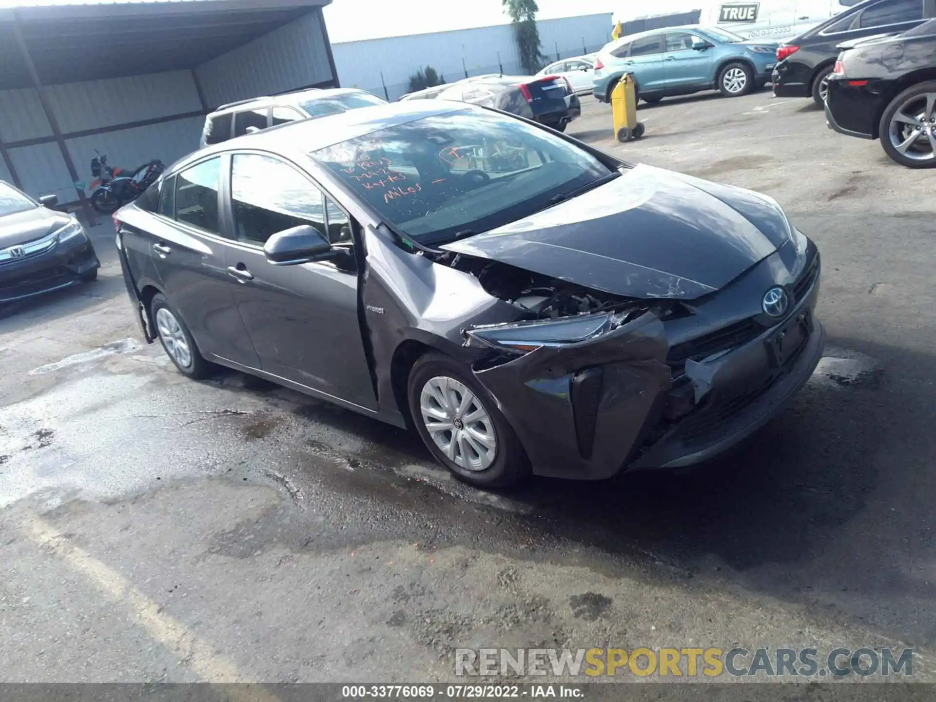 1 Фотография поврежденного автомобиля JTDKARFUXL3109041 TOYOTA PRIUS 2020