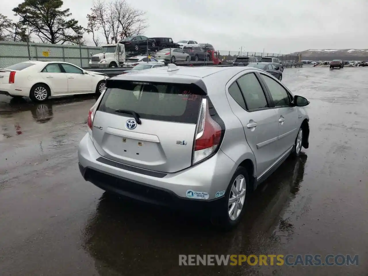 4 Photograph of a damaged car JTDKDTB3XH1591532 TOYOTA PRIUS 2020