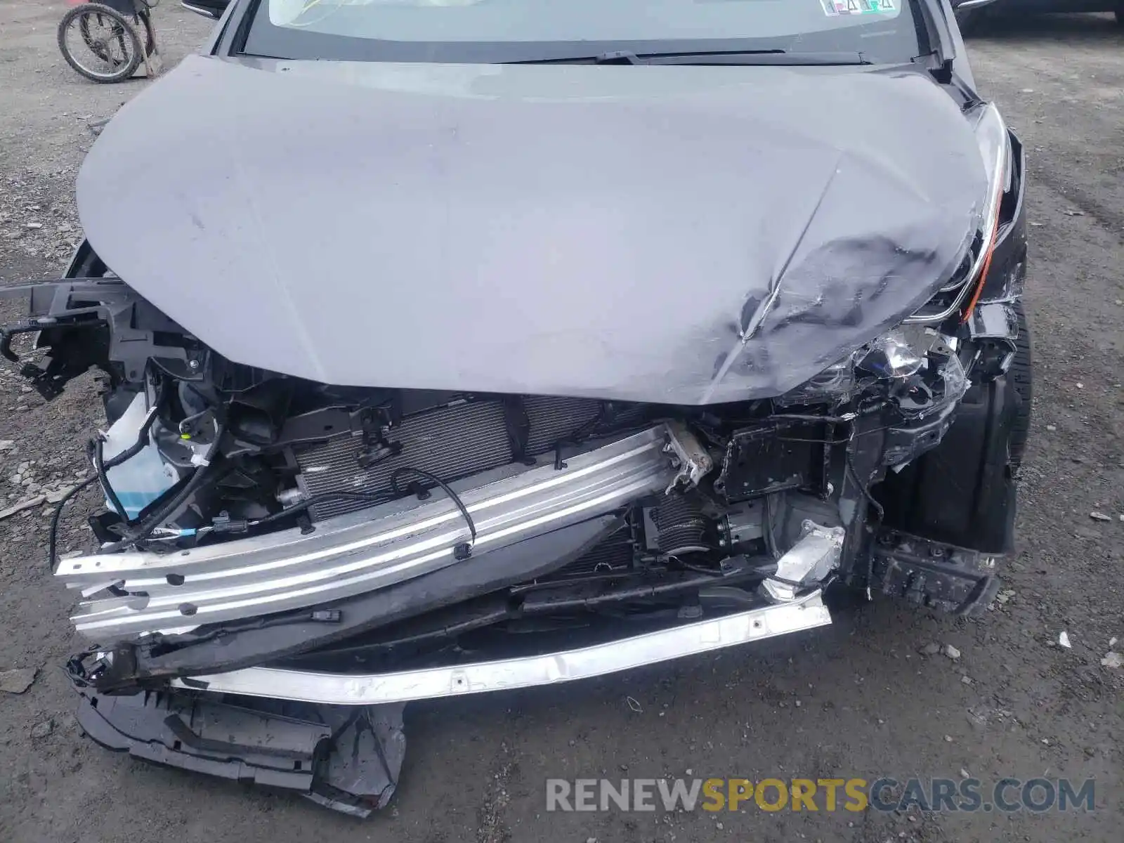 9 Photograph of a damaged car JTDL9RFU0L3016770 TOYOTA PRIUS 2020