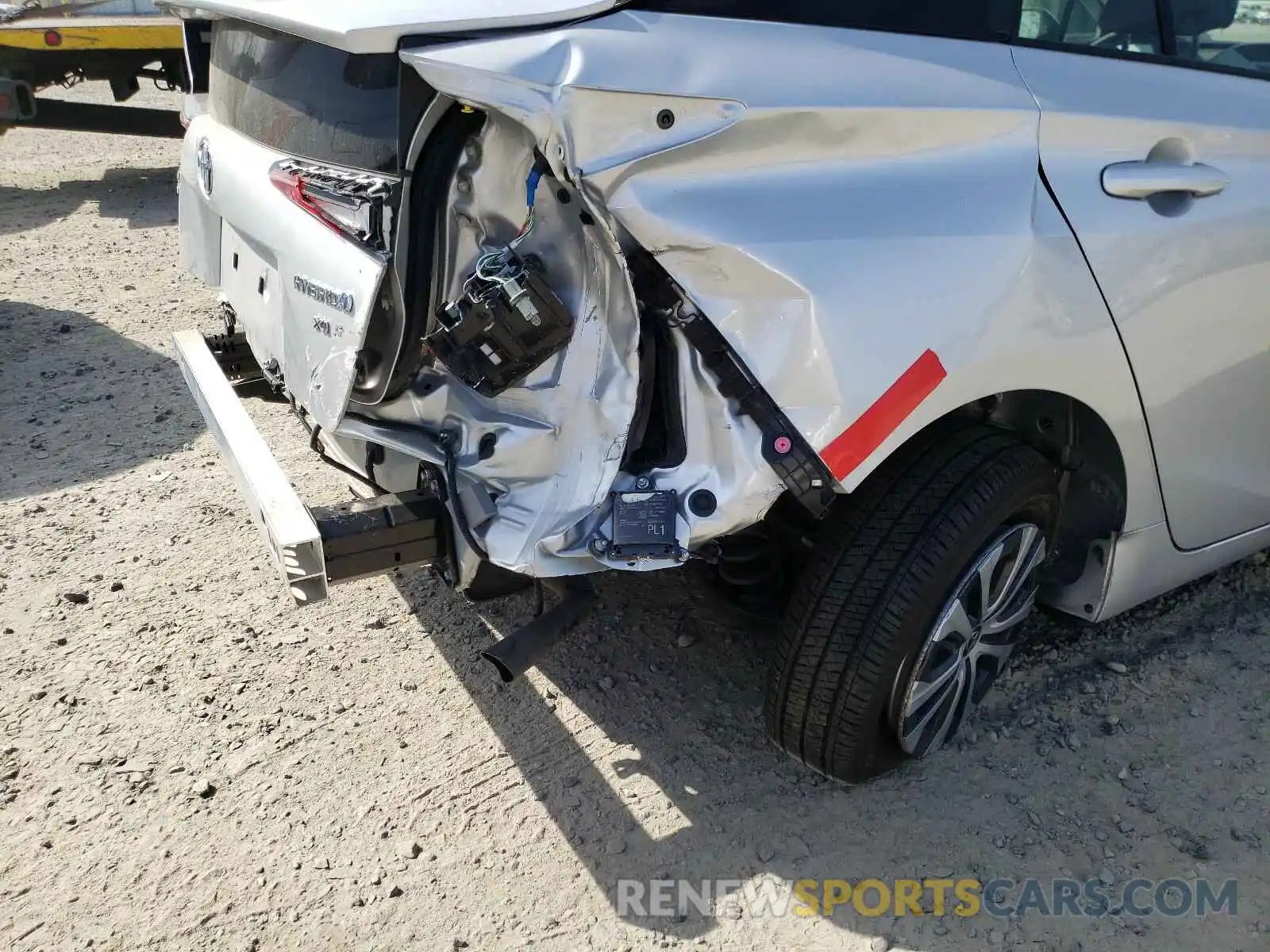9 Фотография поврежденного автомобиля JTDL9RFU0L3020768 TOYOTA PRIUS 2020
