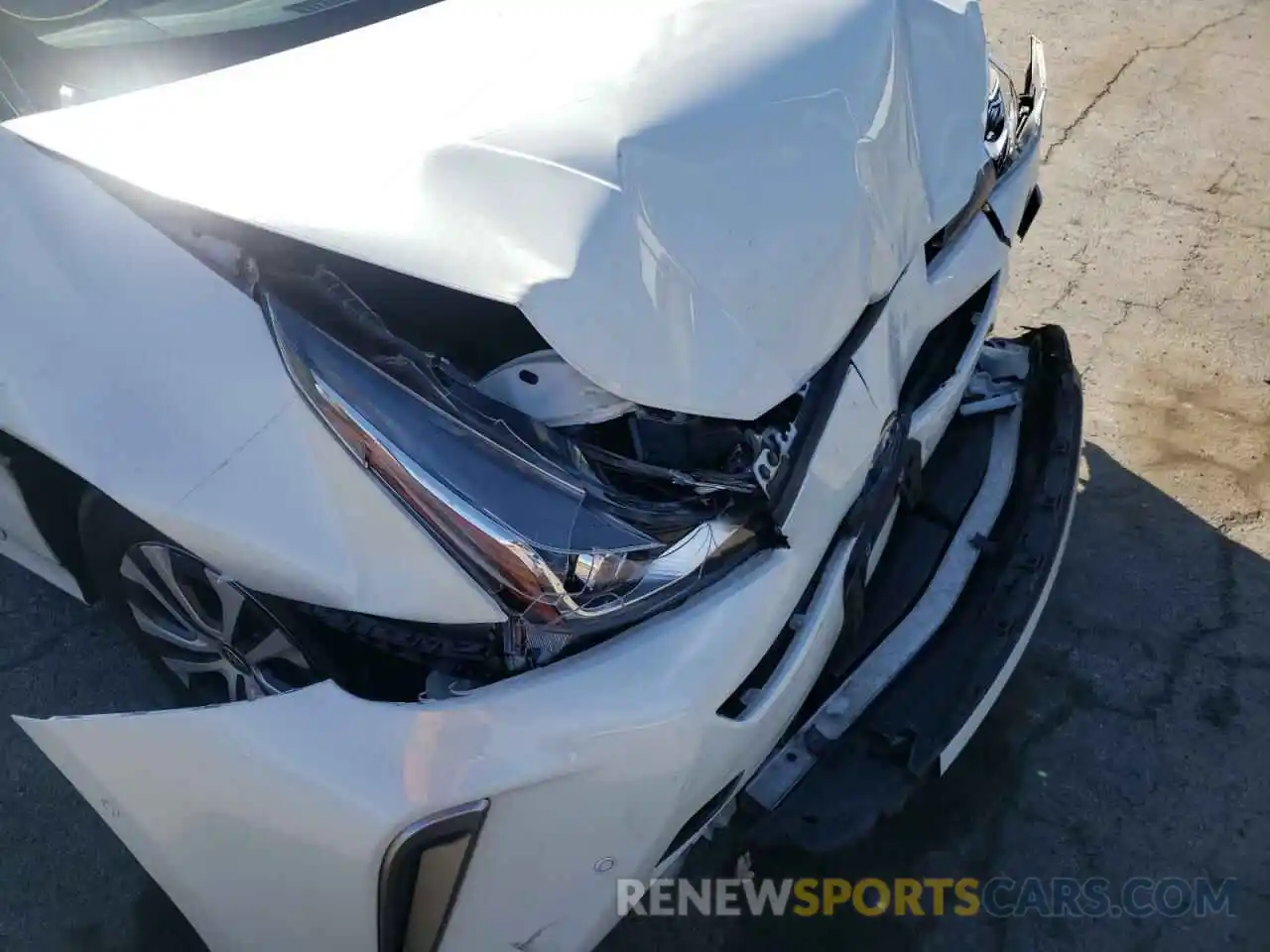 9 Photograph of a damaged car JTDL9RFU0L3022181 TOYOTA PRIUS 2020