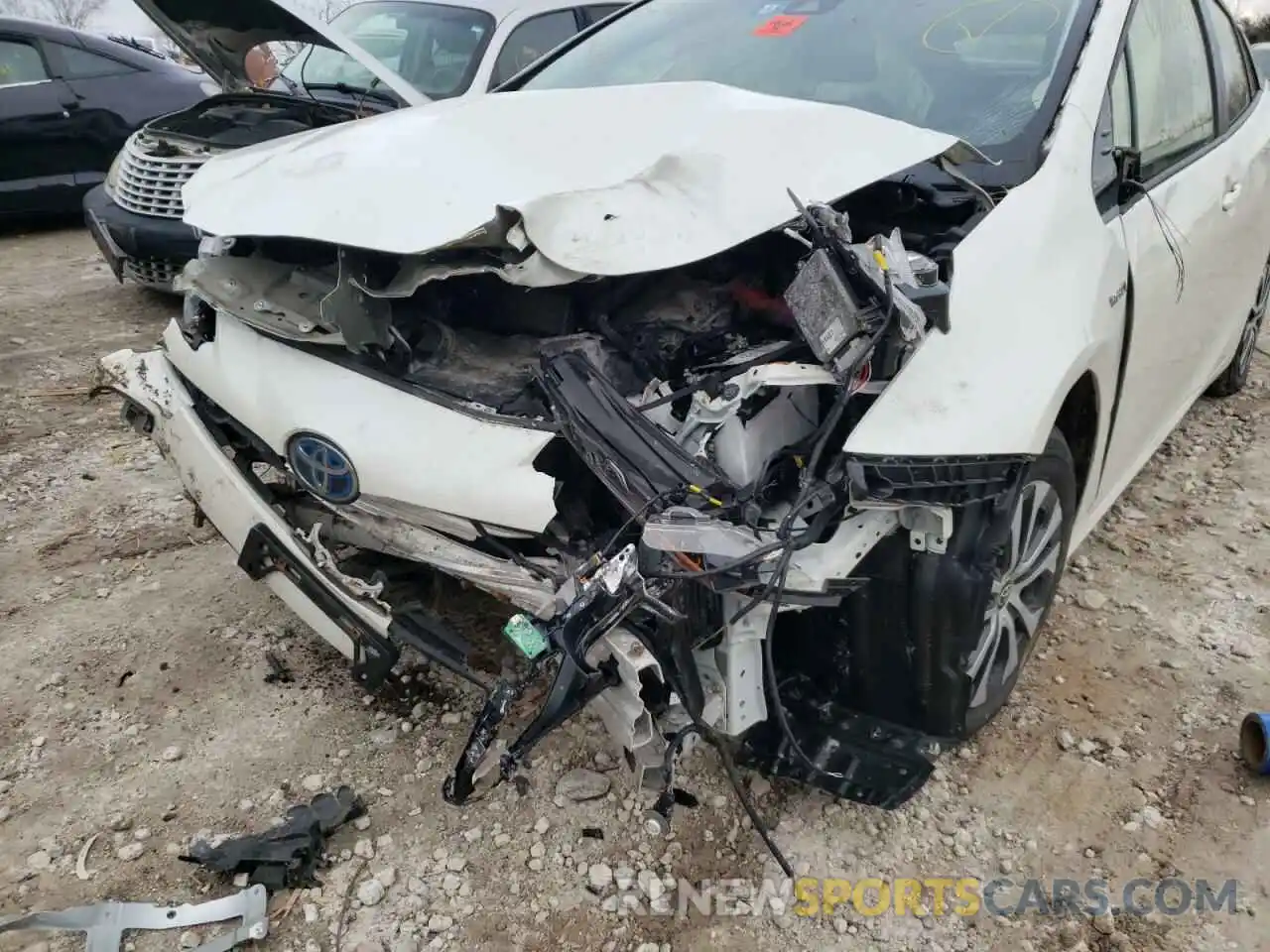 9 Photograph of a damaged car JTDL9RFU1L3013103 TOYOTA PRIUS 2020