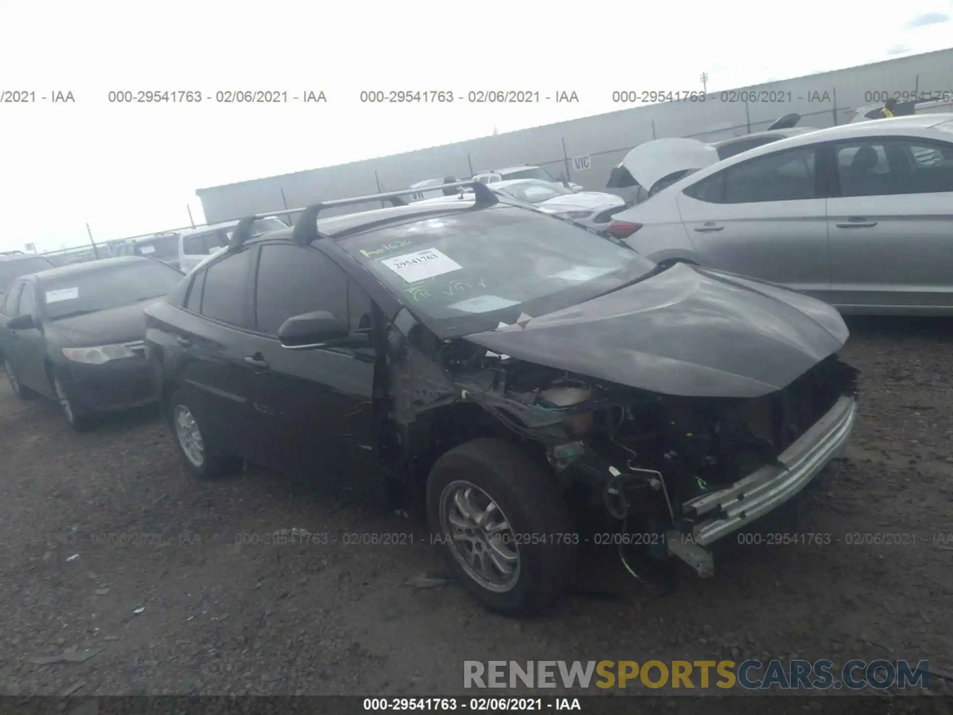 1 Фотография поврежденного автомобиля JTDL9RFU1L3014106 TOYOTA PRIUS 2020