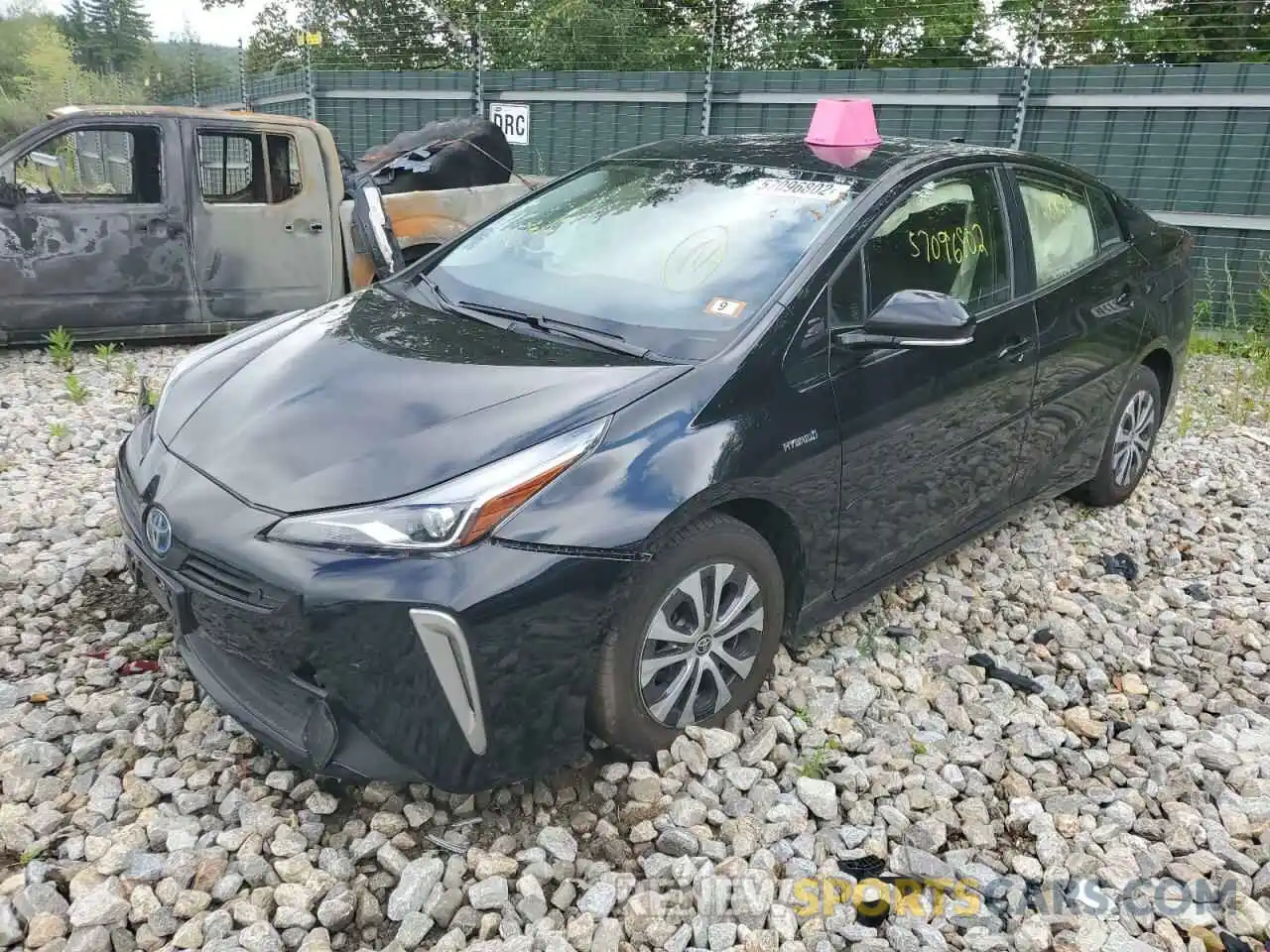 2 Фотография поврежденного автомобиля JTDL9RFU1L3017572 TOYOTA PRIUS 2020