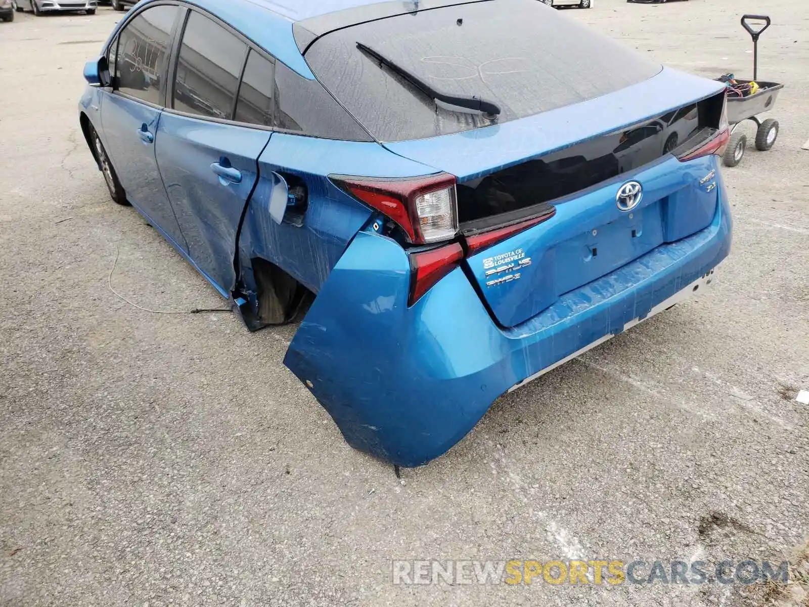 9 Photograph of a damaged car JTDL9RFU2L3014163 TOYOTA PRIUS 2020