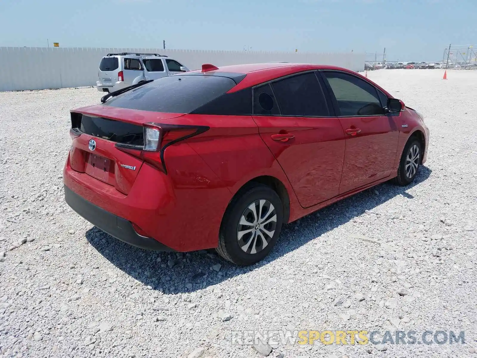 4 Photograph of a damaged car JTDL9RFU2L3016866 TOYOTA PRIUS 2020