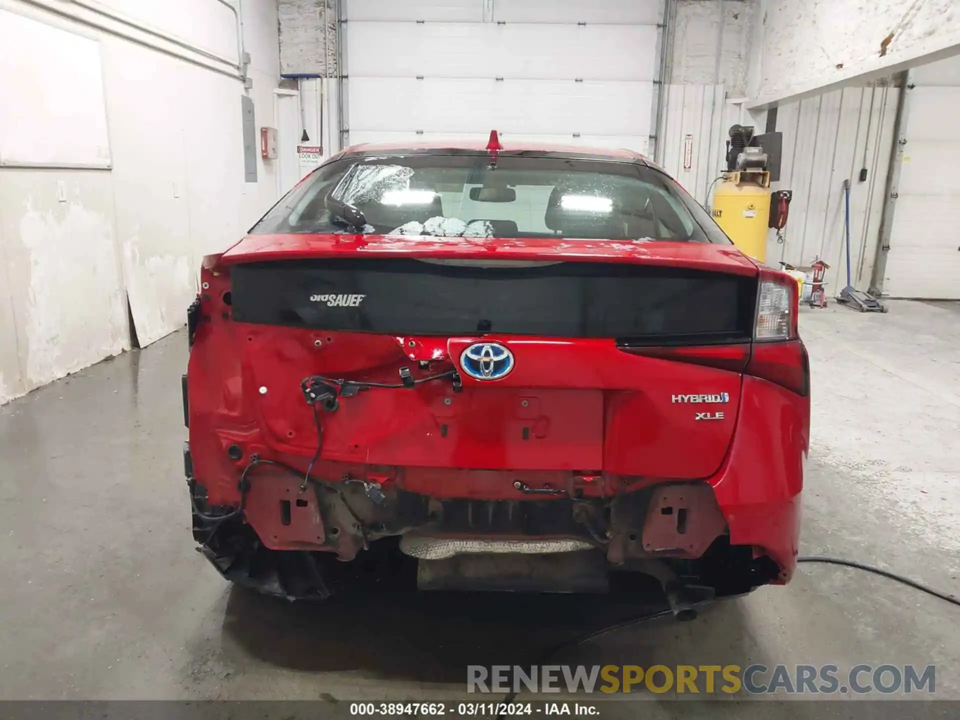 17 Photograph of a damaged car JTDL9RFU2L3020321 TOYOTA PRIUS 2020