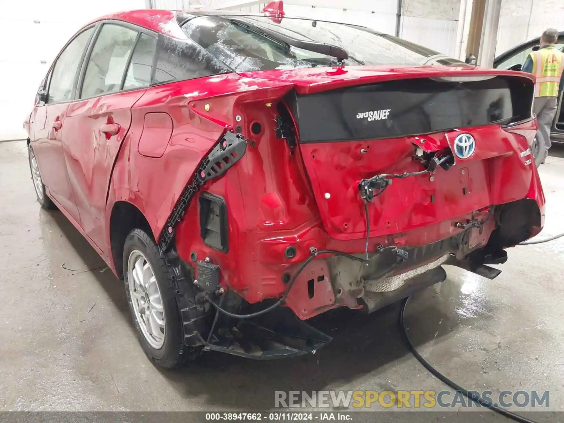 6 Photograph of a damaged car JTDL9RFU2L3020321 TOYOTA PRIUS 2020