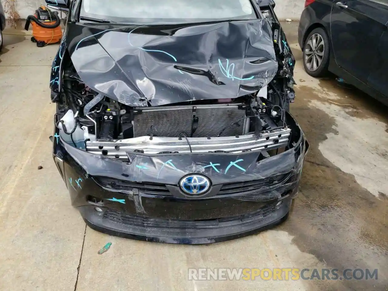 9 Photograph of a damaged car JTDL9RFU3L3013443 TOYOTA PRIUS 2020