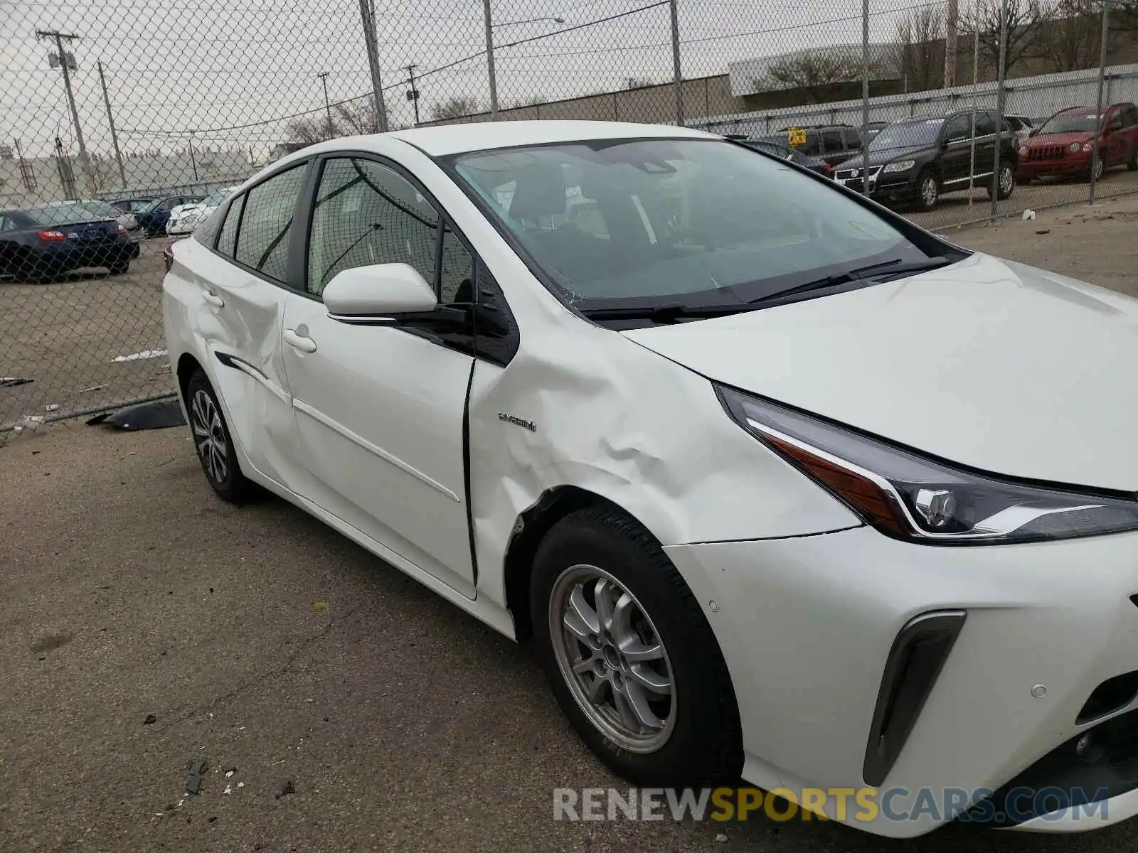 9 Фотография поврежденного автомобиля JTDL9RFU3L3014303 TOYOTA PRIUS 2020