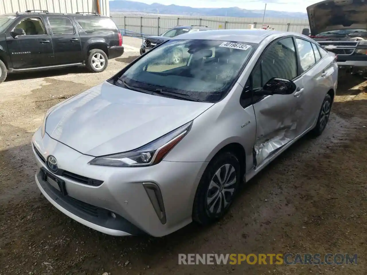 2 Фотография поврежденного автомобиля JTDL9RFU4L3014715 TOYOTA PRIUS 2020