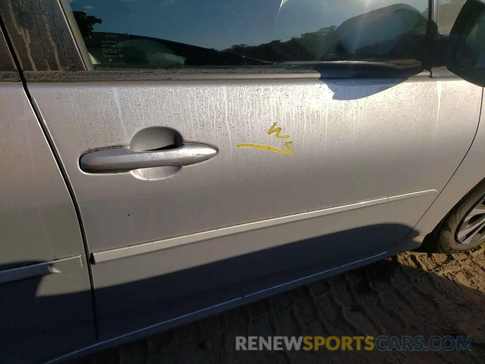 9 Photograph of a damaged car JTDL9RFU4L3016125 TOYOTA PRIUS 2020