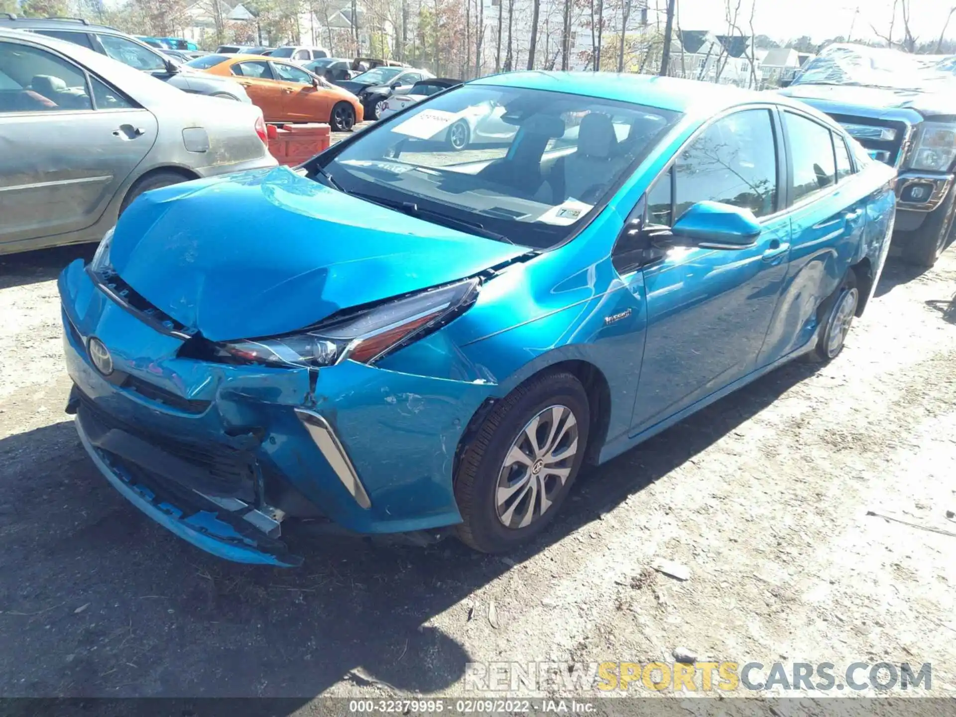 2 Фотография поврежденного автомобиля JTDL9RFU4L3017923 TOYOTA PRIUS 2020