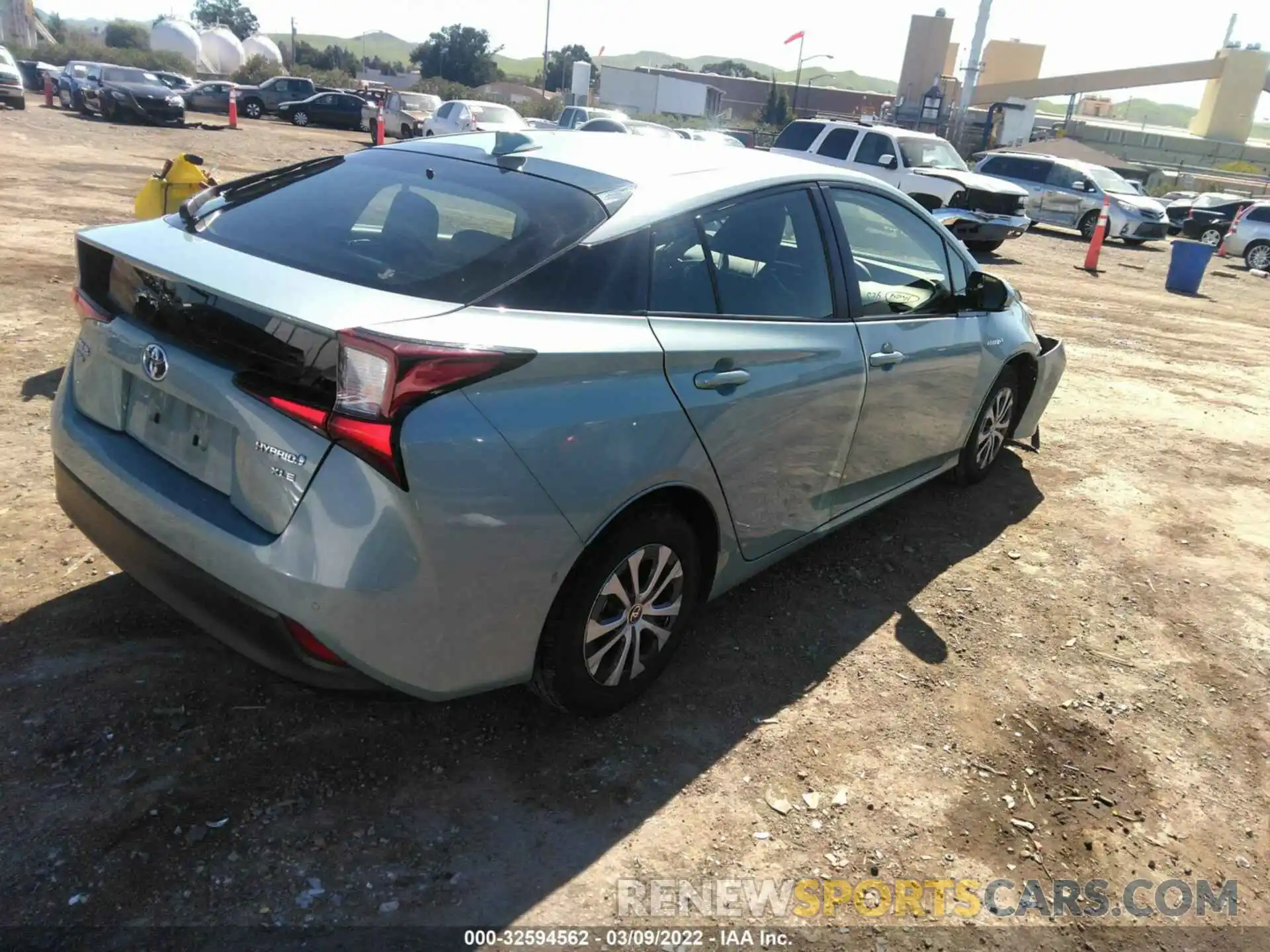 4 Фотография поврежденного автомобиля JTDL9RFU4L3019087 TOYOTA PRIUS 2020