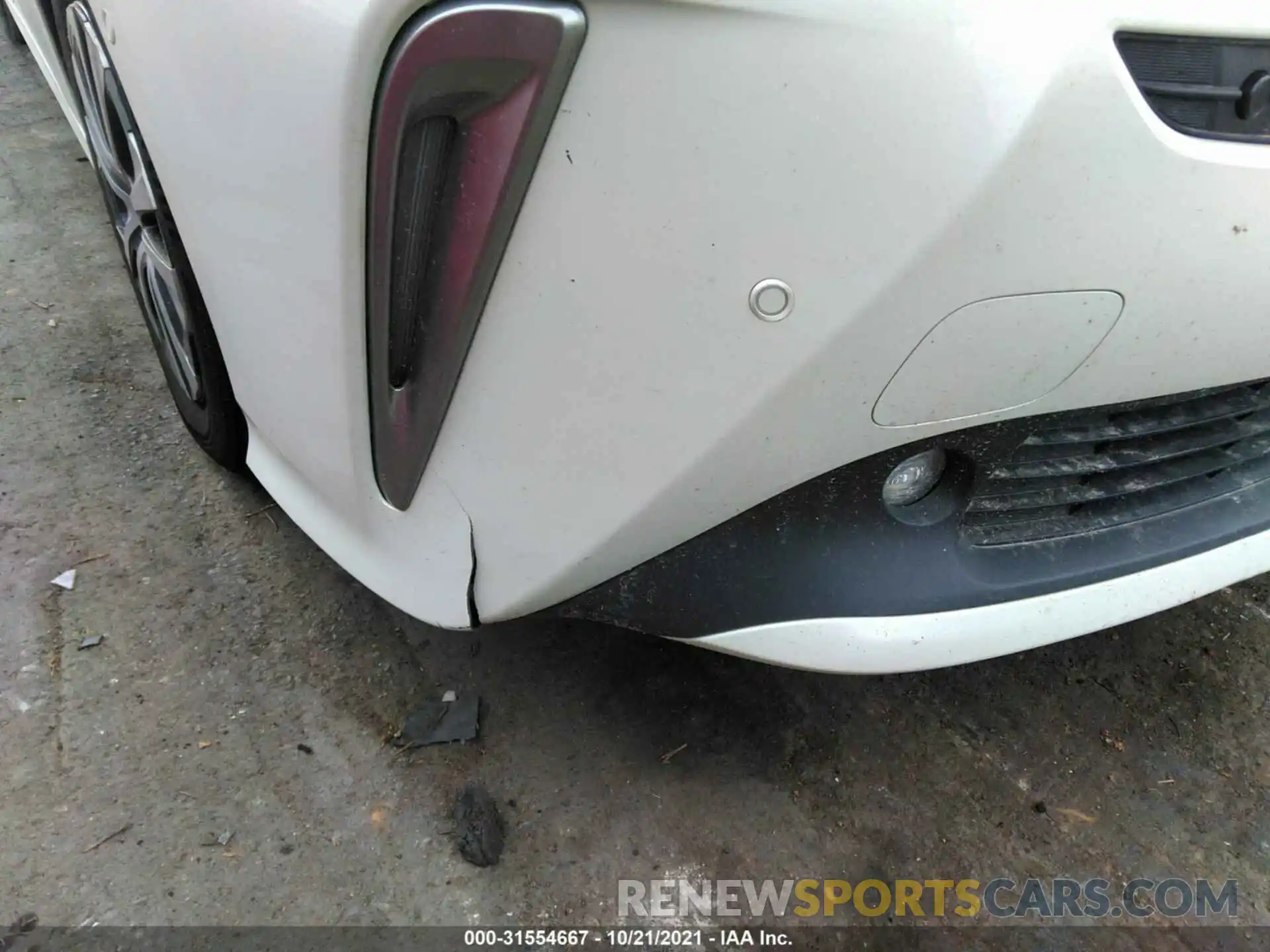 12 Photograph of a damaged car JTDL9RFU5L3017347 TOYOTA PRIUS 2020