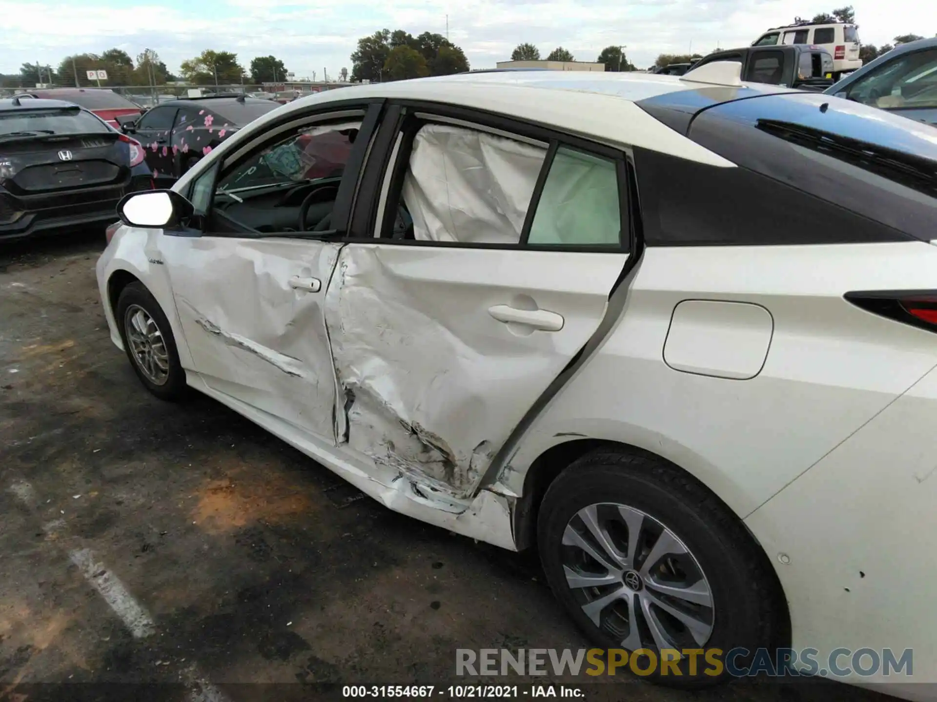 6 Photograph of a damaged car JTDL9RFU5L3017347 TOYOTA PRIUS 2020