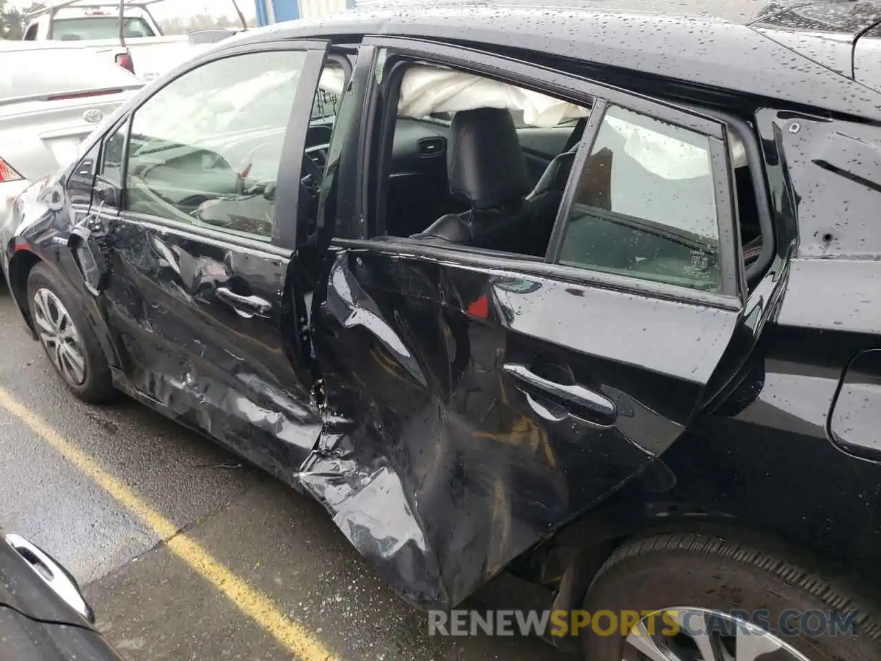 9 Photograph of a damaged car JTDL9RFU5L3019745 TOYOTA PRIUS 2020