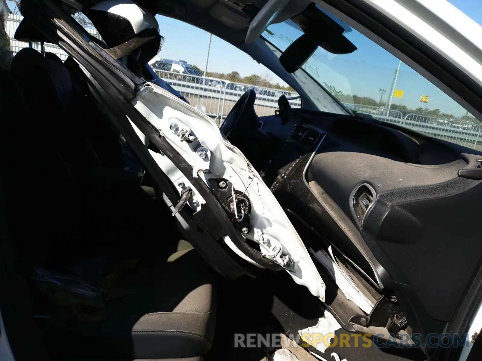 5 Photograph of a damaged car JTDL9RFU6L3015705 TOYOTA PRIUS 2020