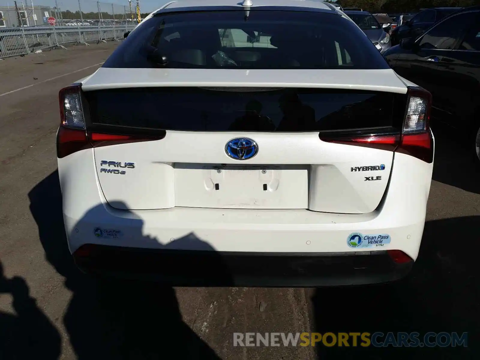 9 Photograph of a damaged car JTDL9RFU6L3015705 TOYOTA PRIUS 2020