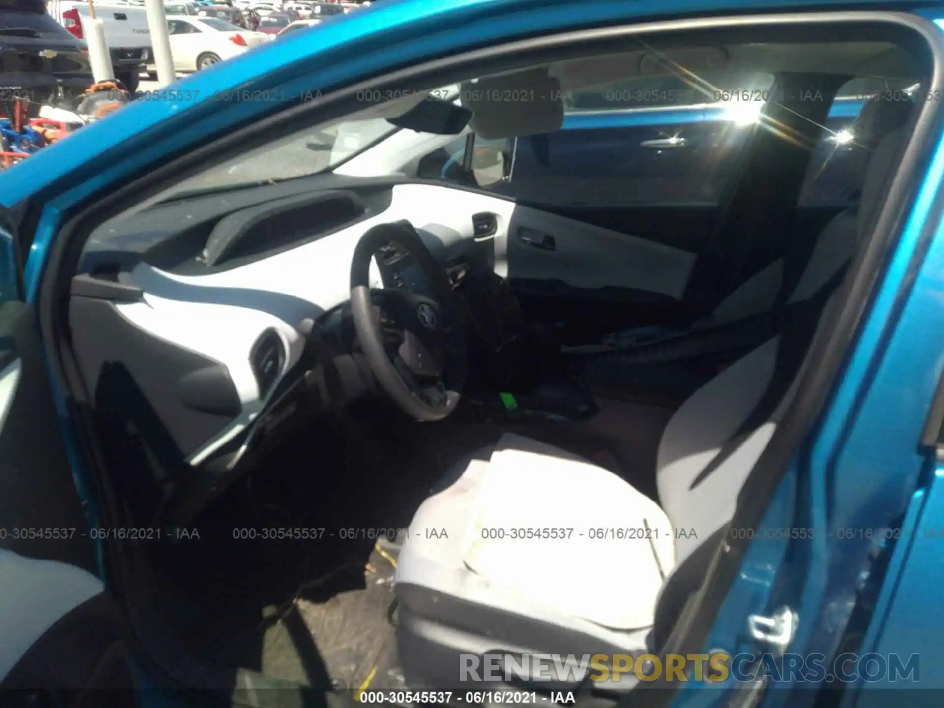 5 Photograph of a damaged car JTDL9RFU6L3015963 TOYOTA PRIUS 2020