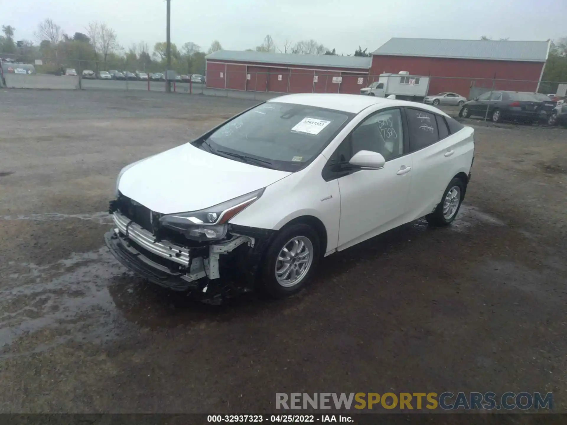 2 Фотография поврежденного автомобиля JTDL9RFU6L3018555 TOYOTA PRIUS 2020