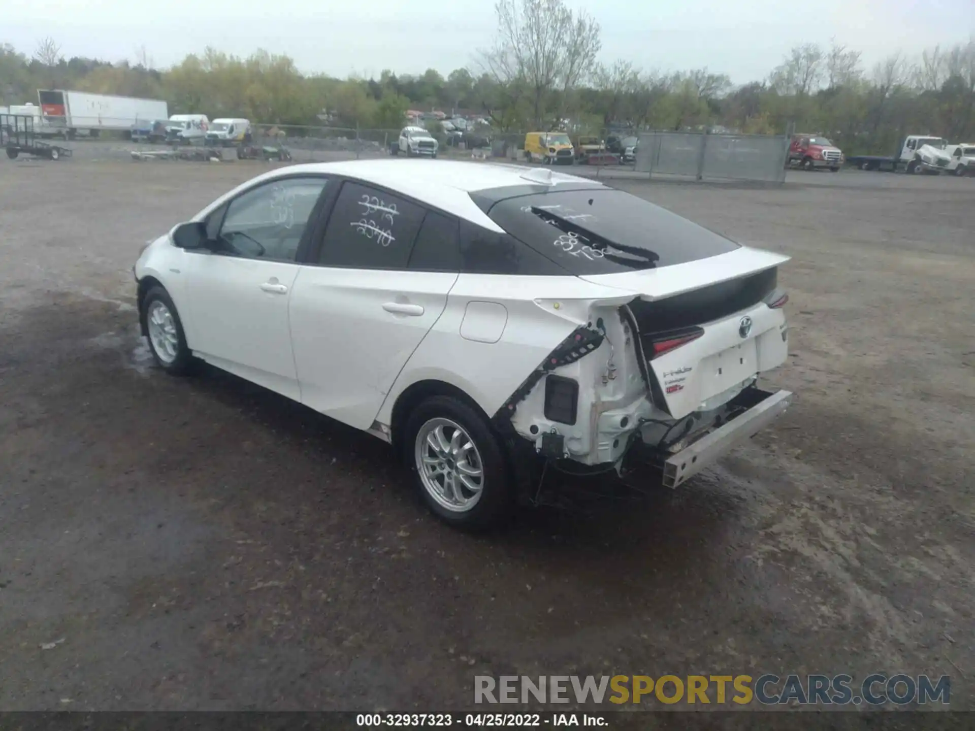 3 Photograph of a damaged car JTDL9RFU6L3018555 TOYOTA PRIUS 2020