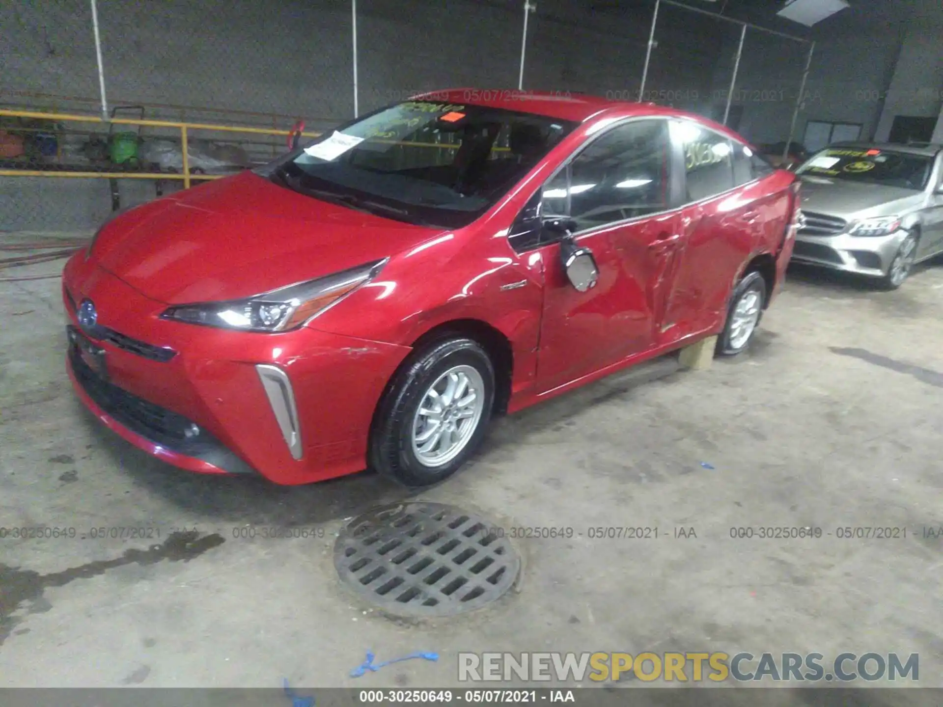 2 Фотография поврежденного автомобиля JTDL9RFU6L3021293 TOYOTA PRIUS 2020