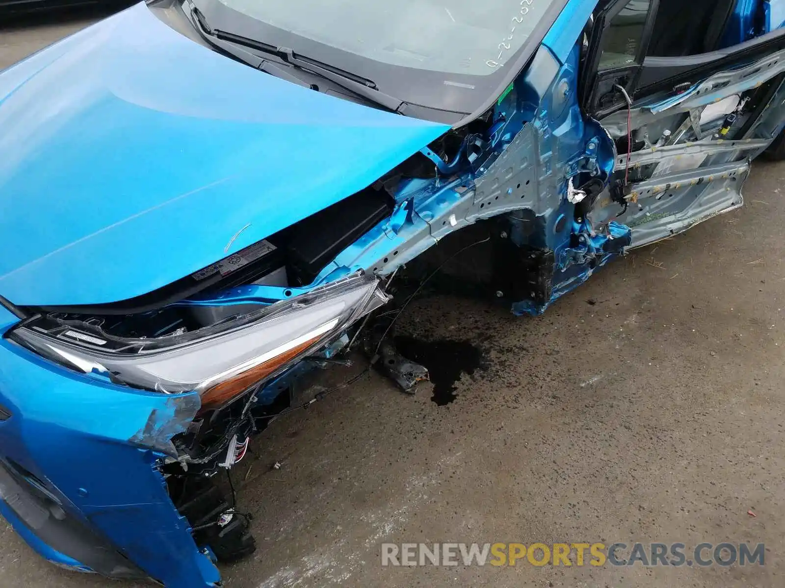 9 Photograph of a damaged car JTDL9RFU7L3015728 TOYOTA PRIUS 2020