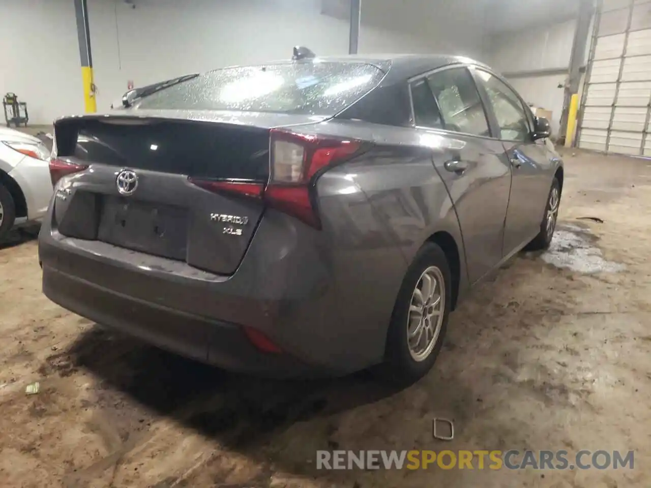 4 Photograph of a damaged car JTDL9RFU7L3018998 TOYOTA PRIUS 2020